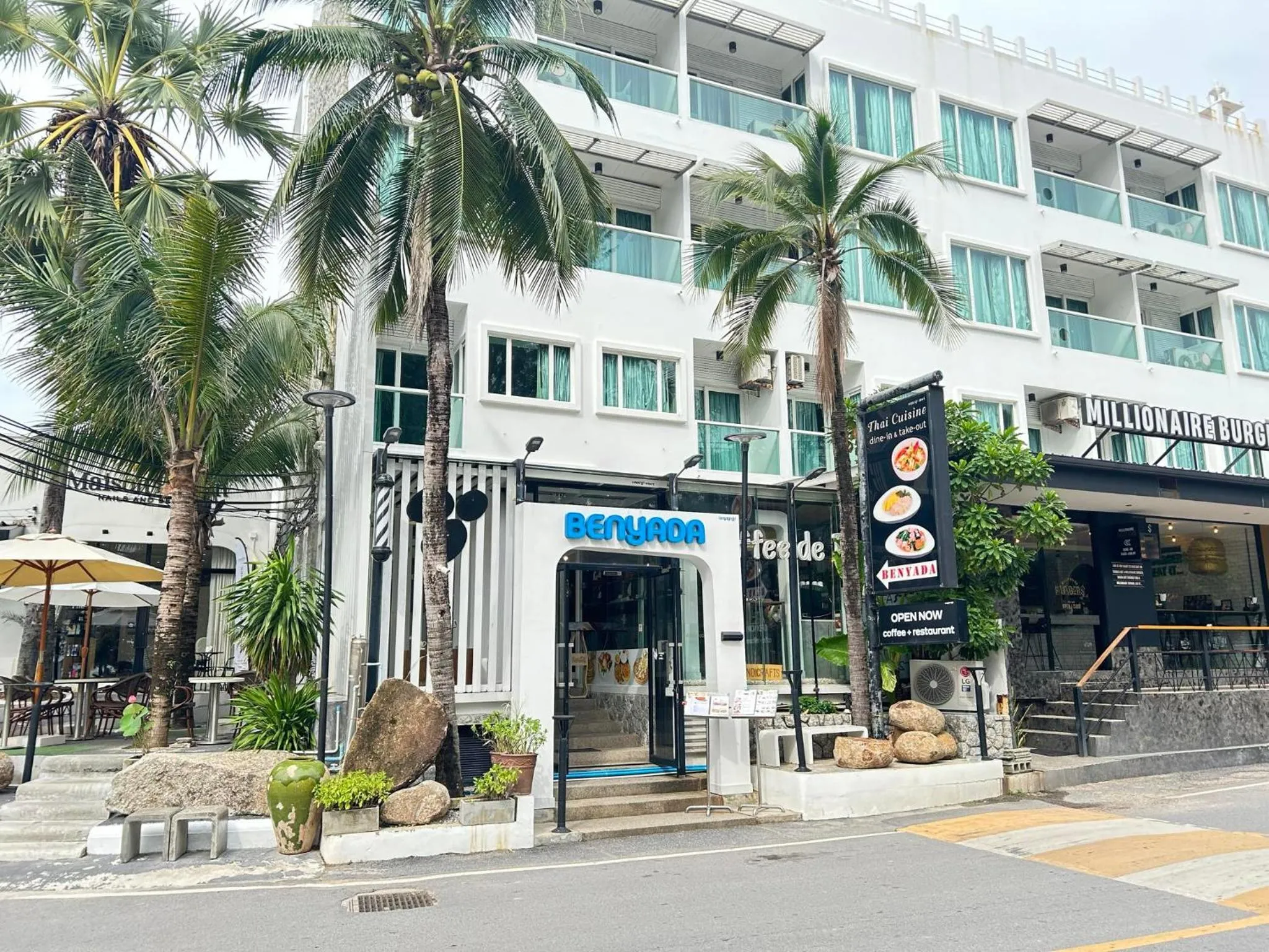 Property building in Benyada Lodge - Surin Beach