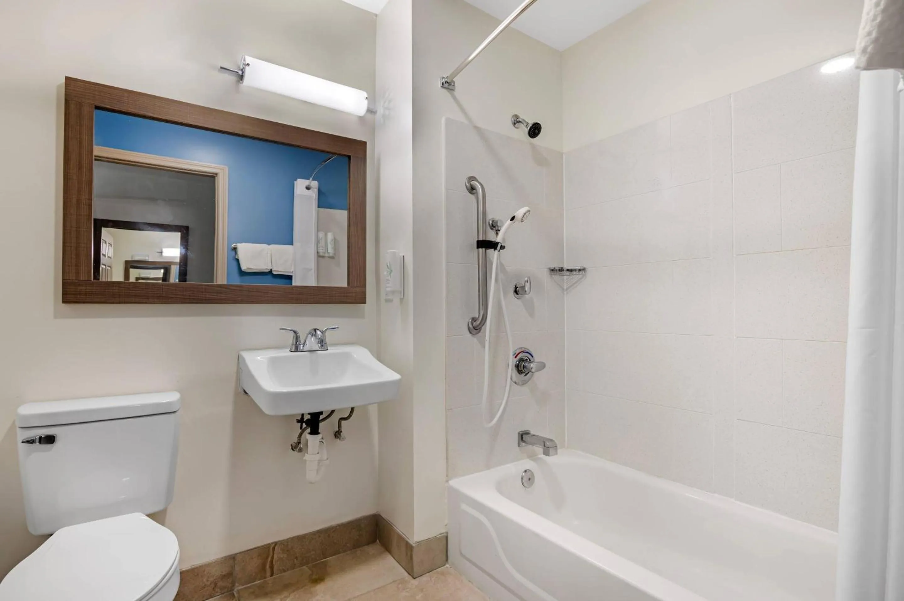 Bedroom in Sleep Inn Franklin - Cool Springs