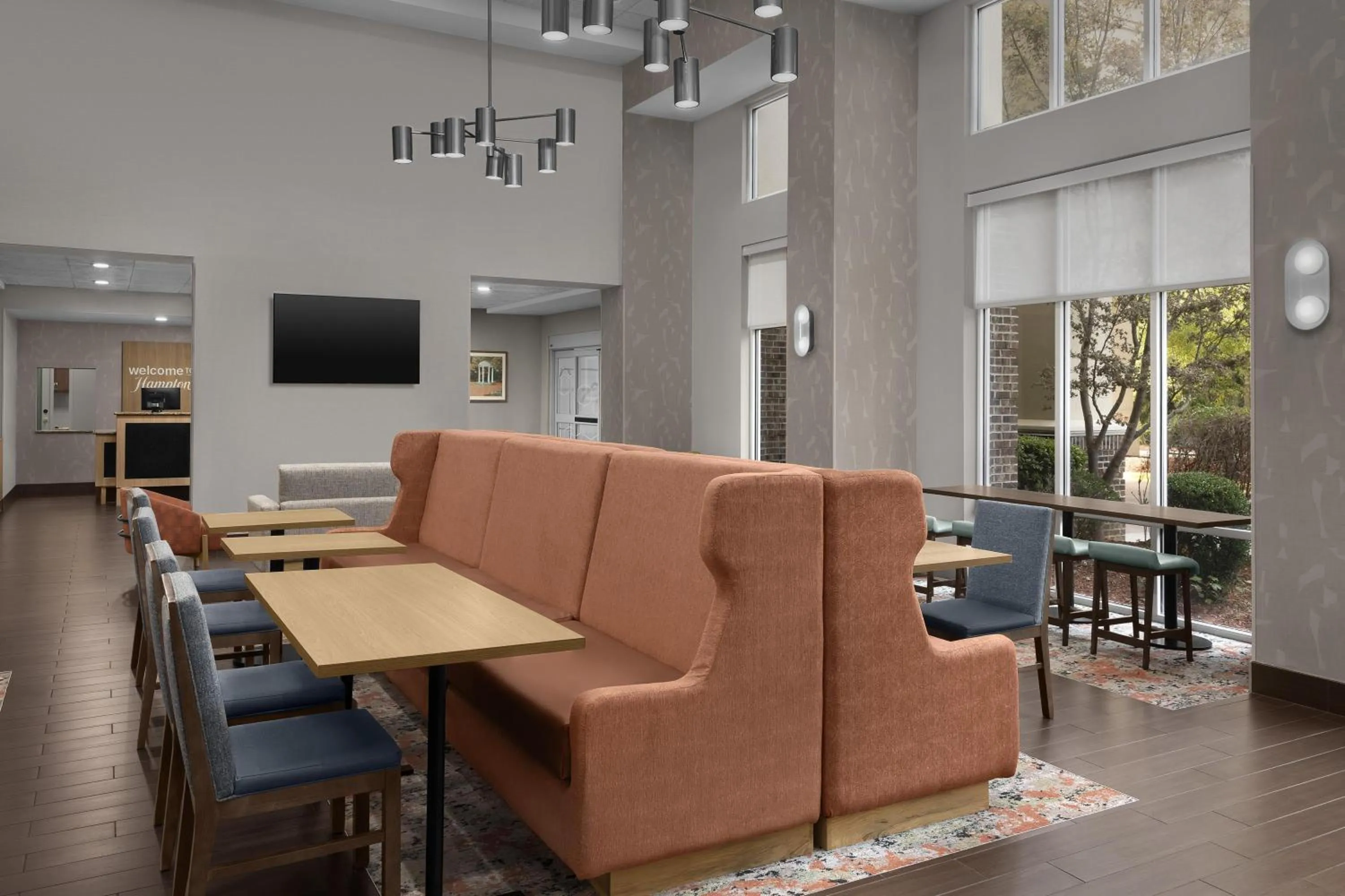 Lobby or reception in Hampton Inn & Suites Huntersville