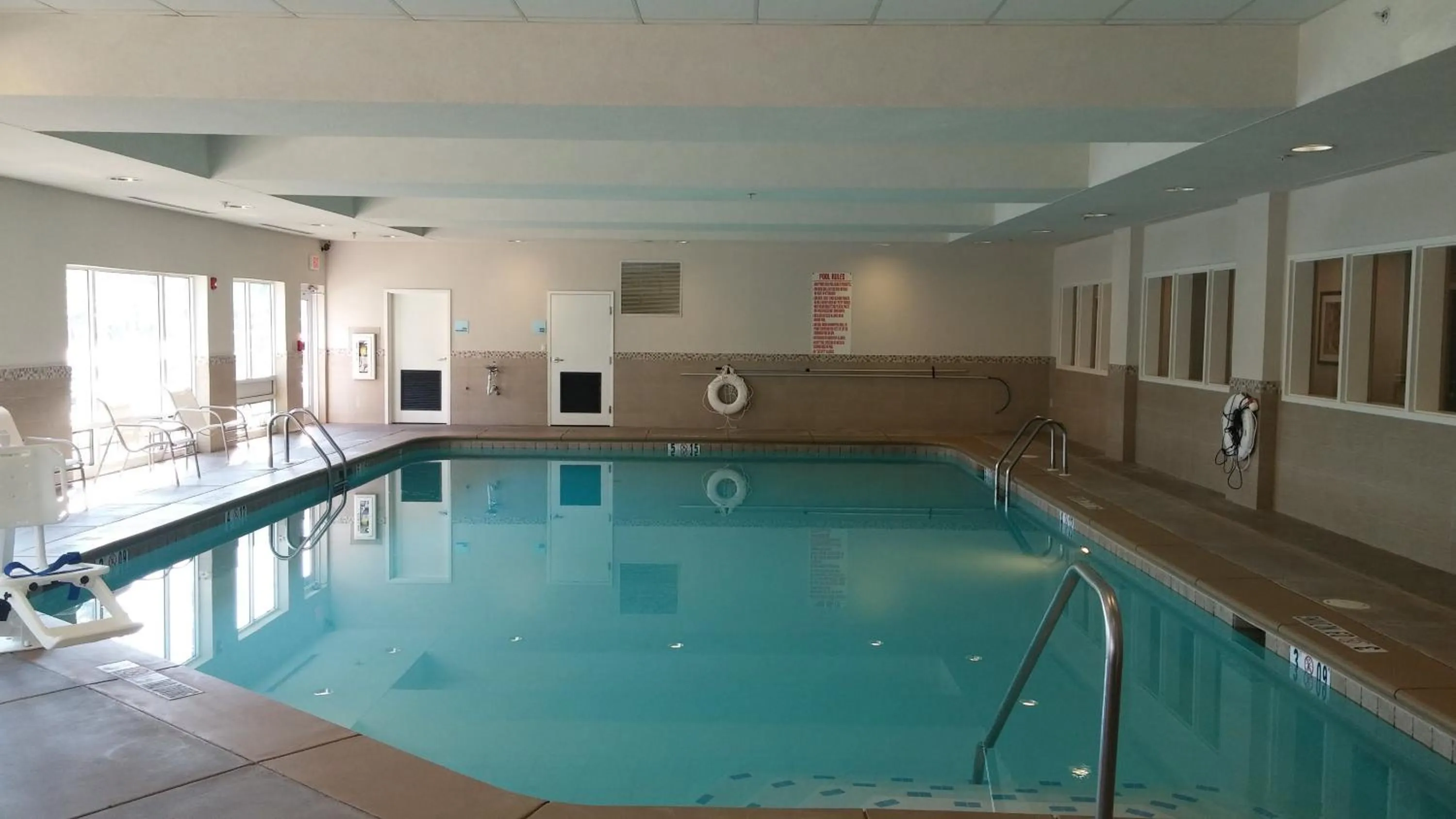 Swimming pool in Holiday Inn Express Augusta North by IHG
