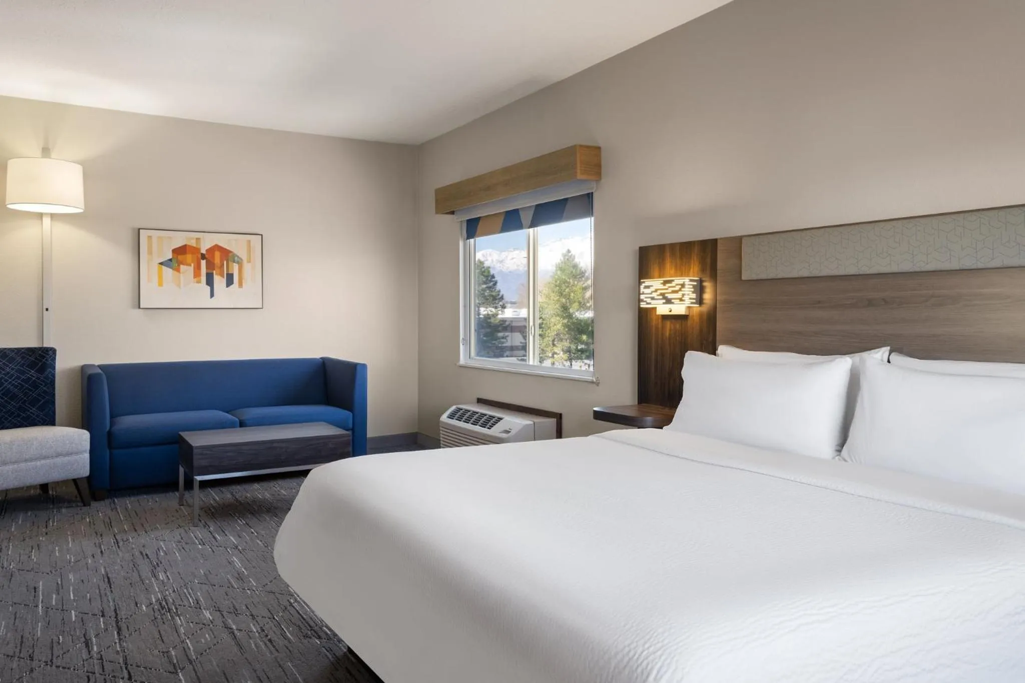 Photo of the whole room, Bed in Holiday Inn Express & Suites American Fork - North Provo by IHG