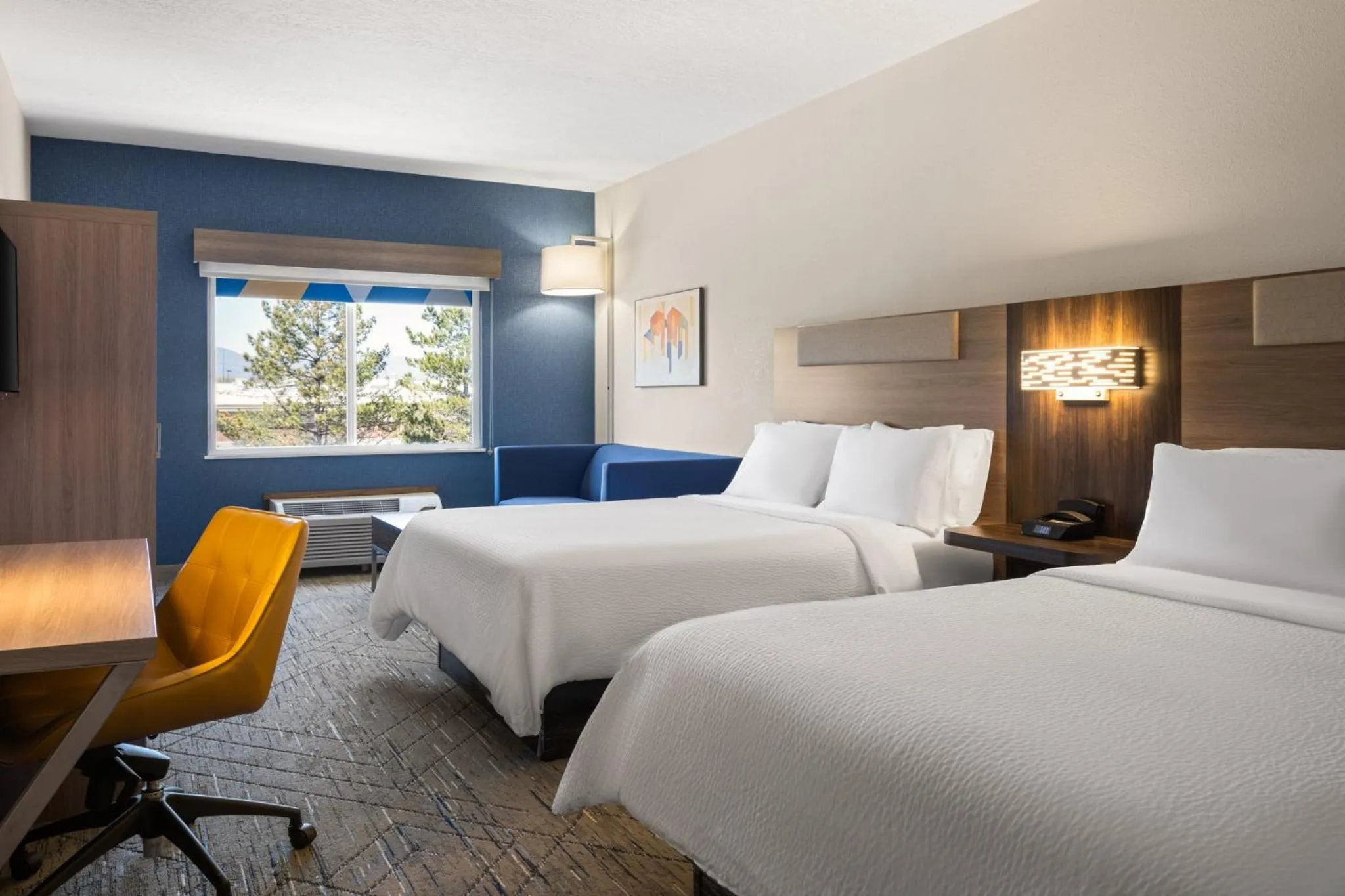 Photo of the whole room, Bed in Holiday Inn Express & Suites American Fork - North Provo by IHG
