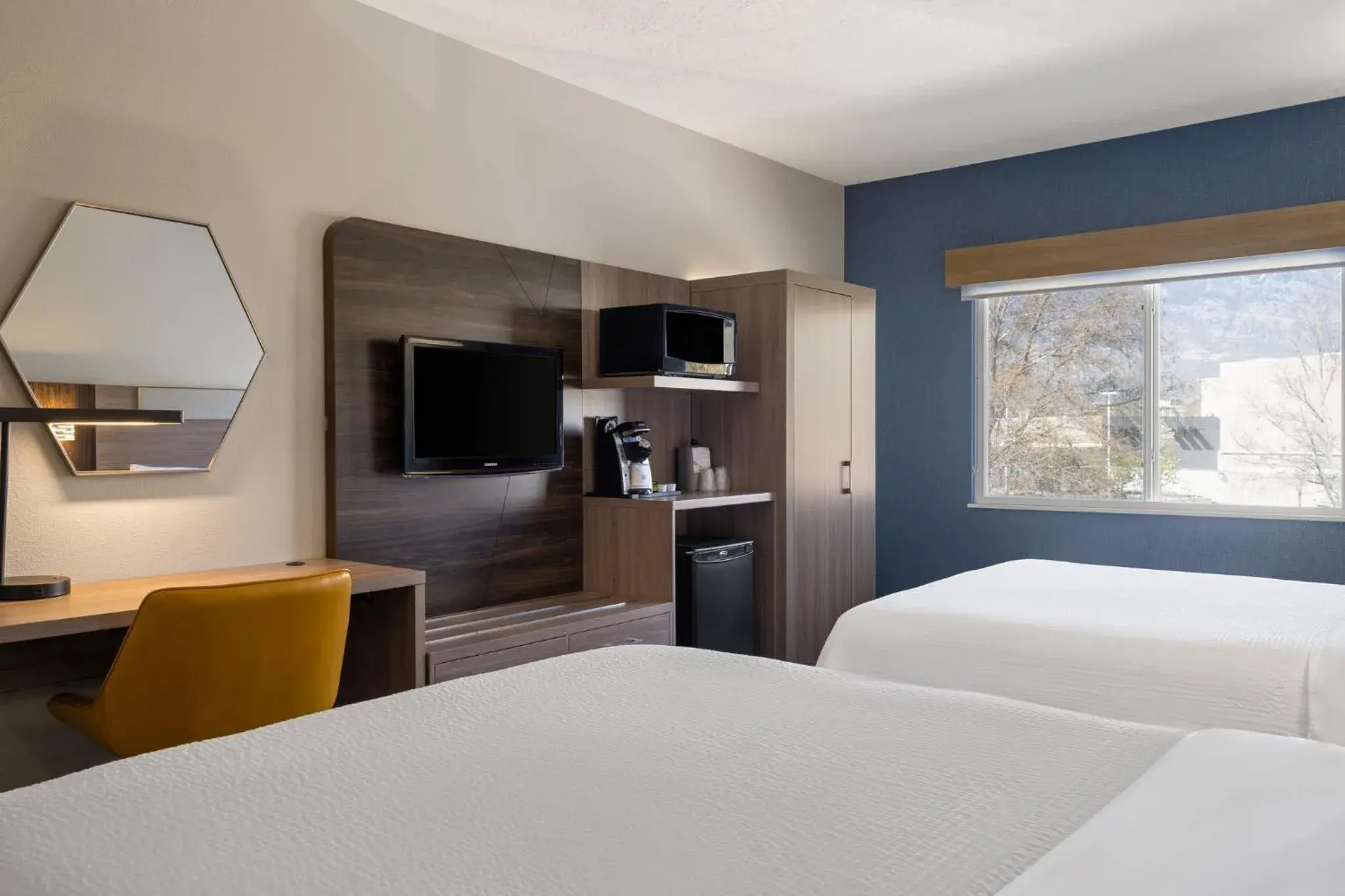 Standard Room with Two Queen Beds in Holiday Inn Express & Suites American Fork - North Provo by IHG Standard Room with Two Queen Beds in Holiday Inn Express & Suites American Fork - North Provo by IHG
