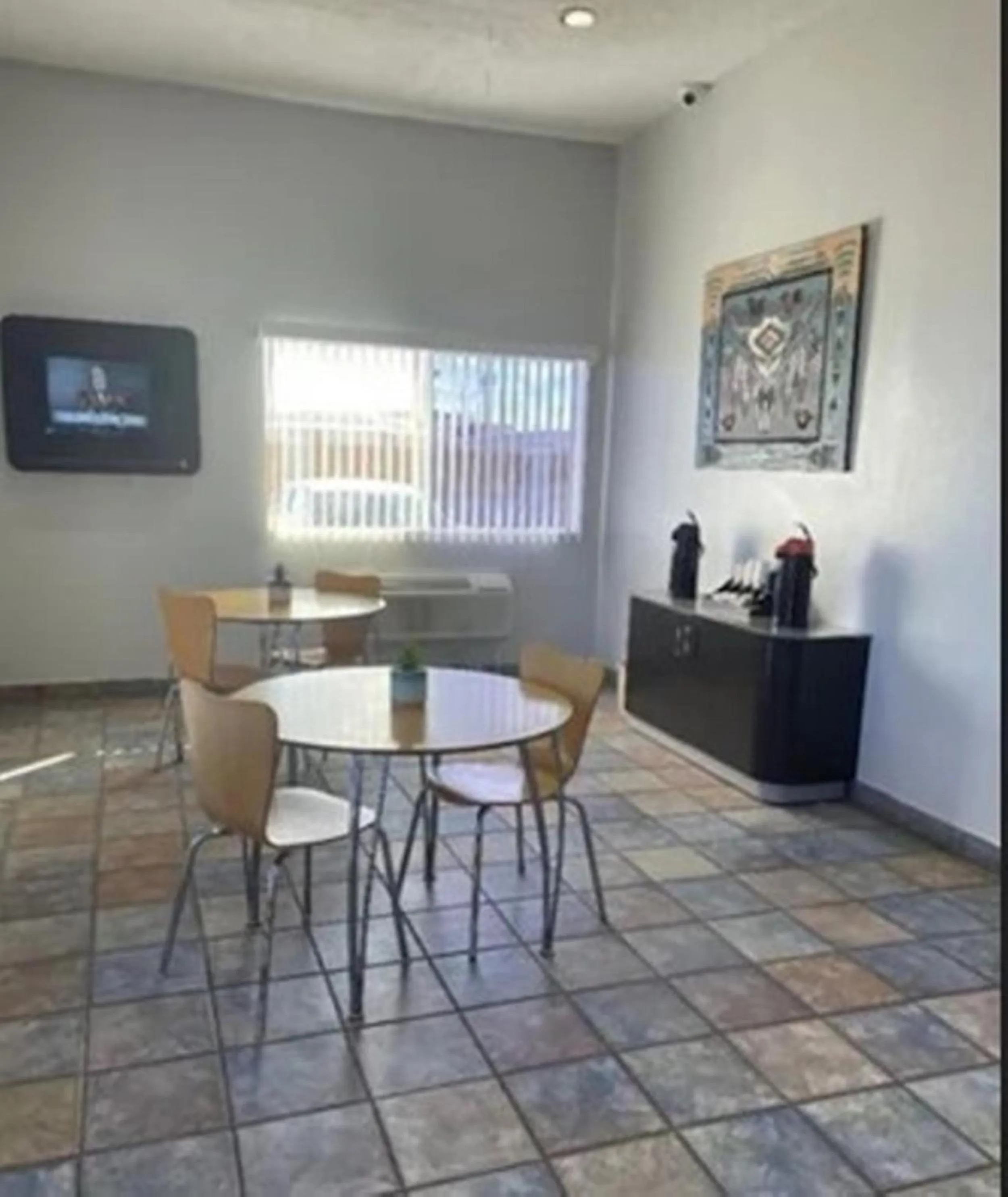 Dining area in Motel 6-Van Horn, TX