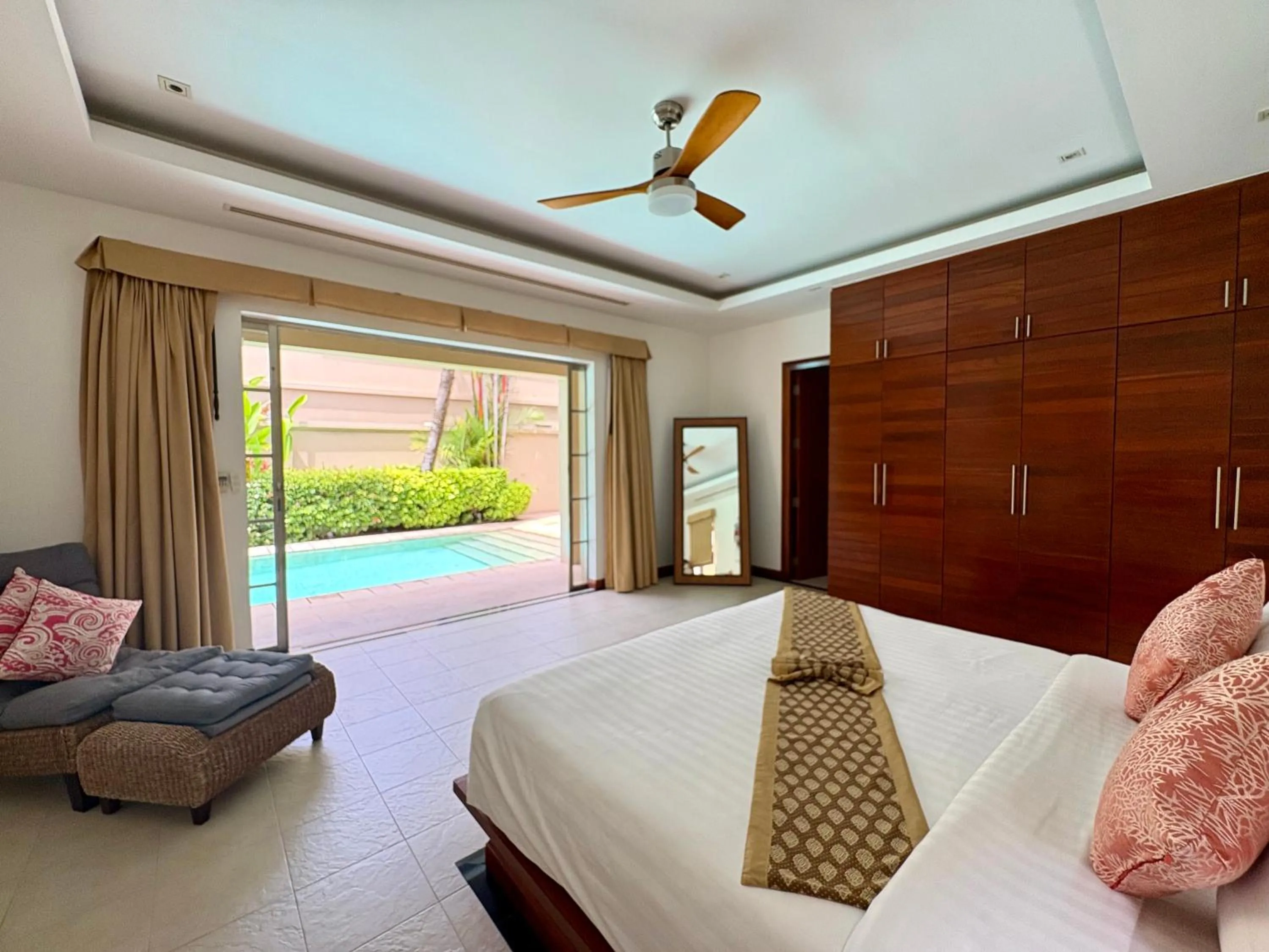 Bedroom, Bed in The Residence Resort