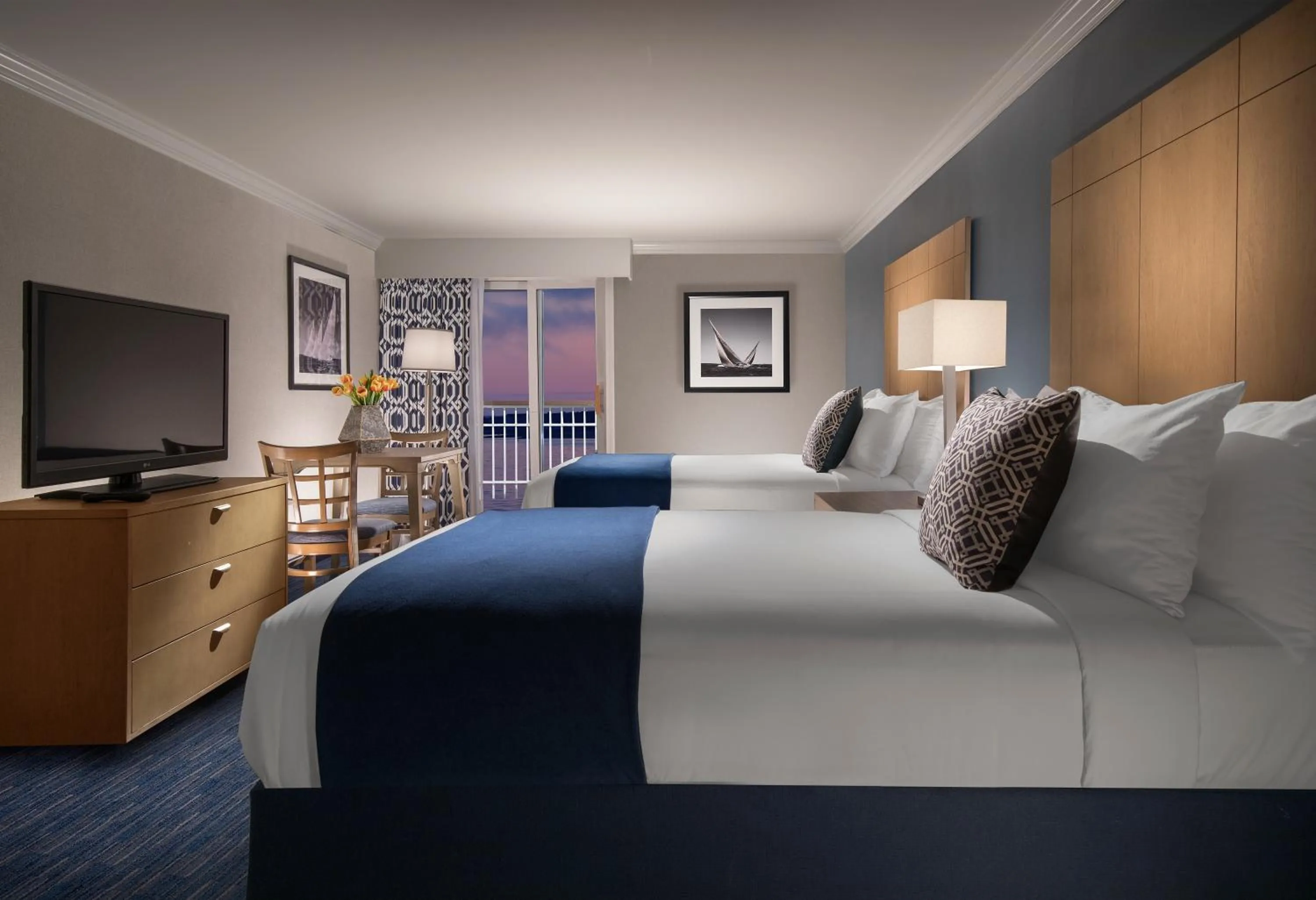 Bed in Nantasket Beach Resort