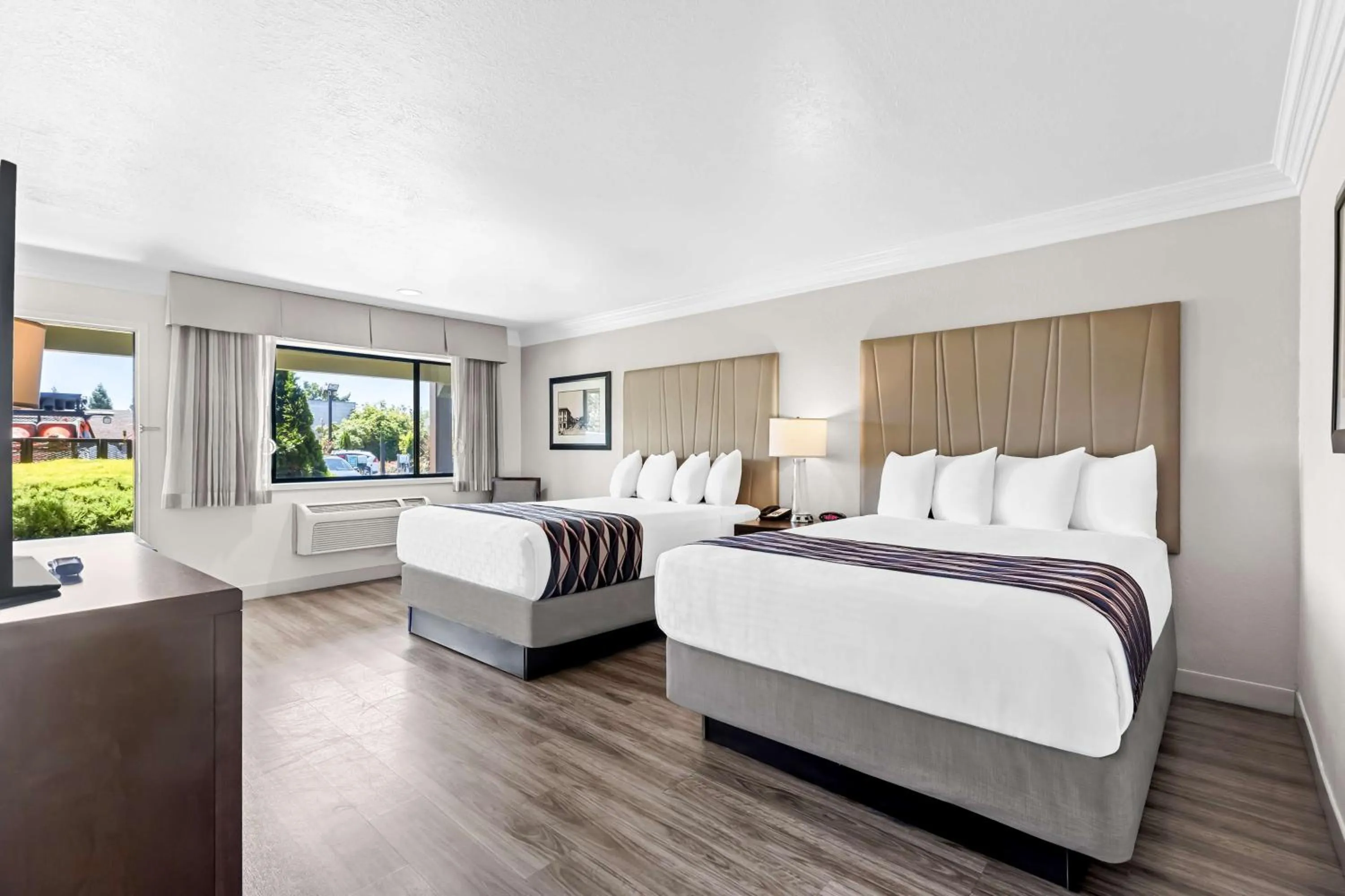 Bedroom, Bed in Best Western Garden Inn