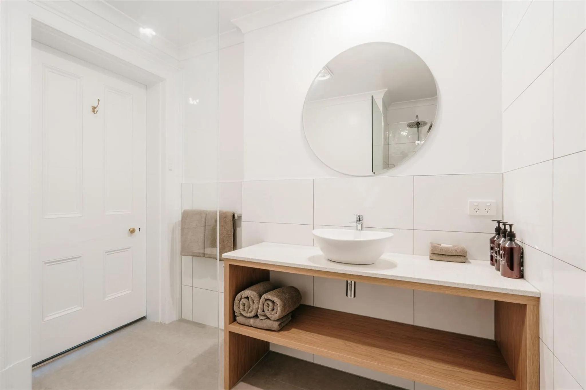 Bathroom in Waratah On York