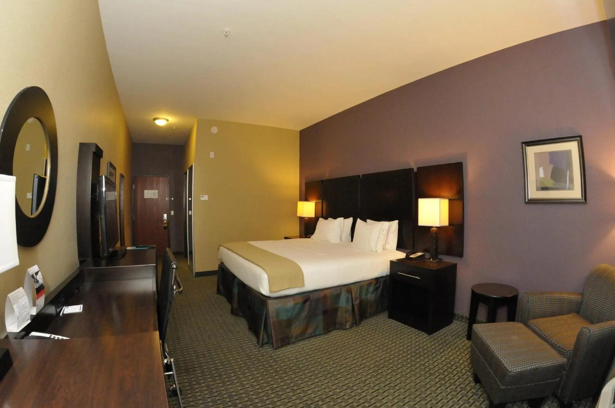 Bedroom, Bed in Holiday Inn Express Baton Rouge North by IHG