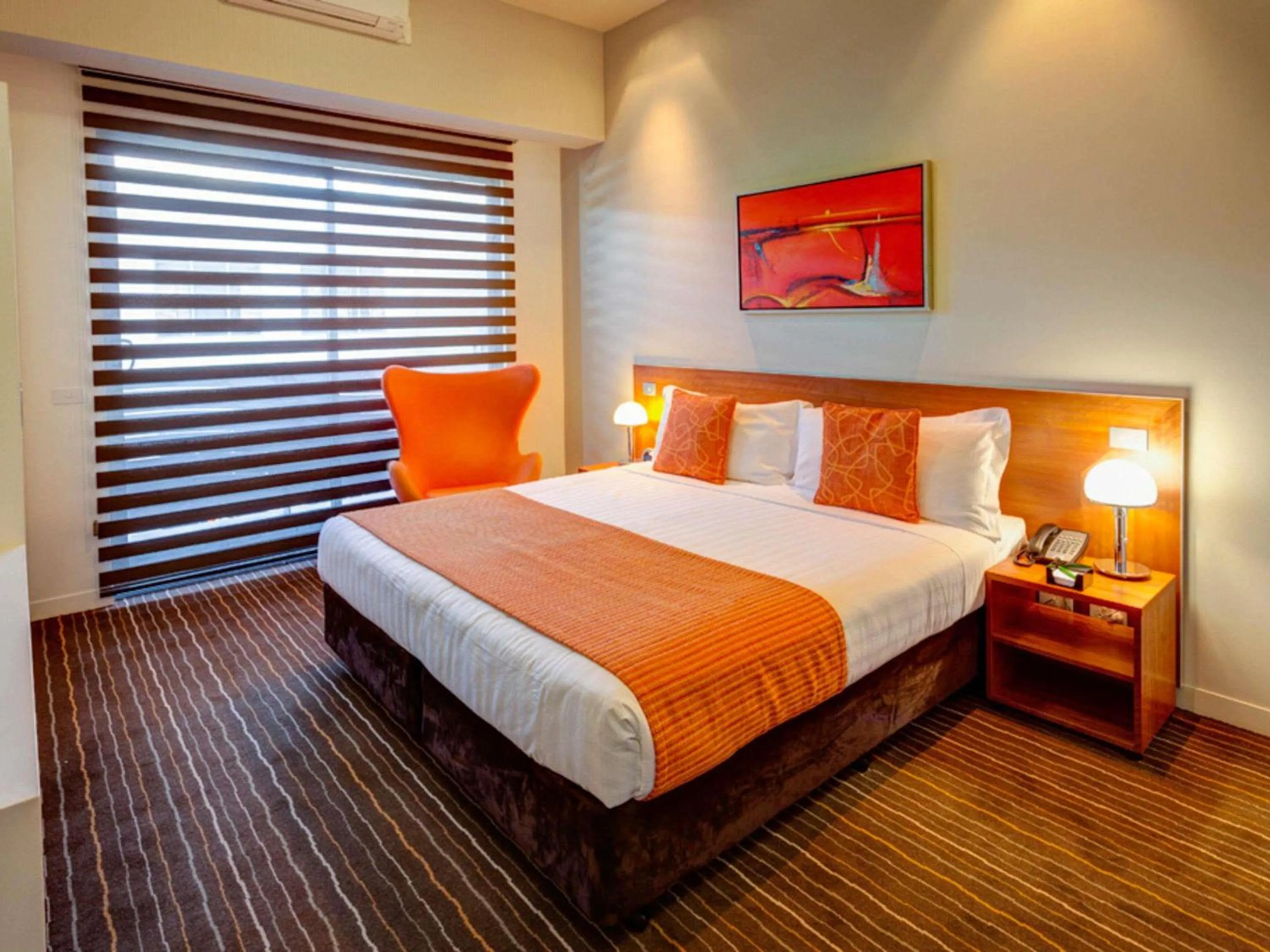 Property building, Bed in Mantra Charles Hotel