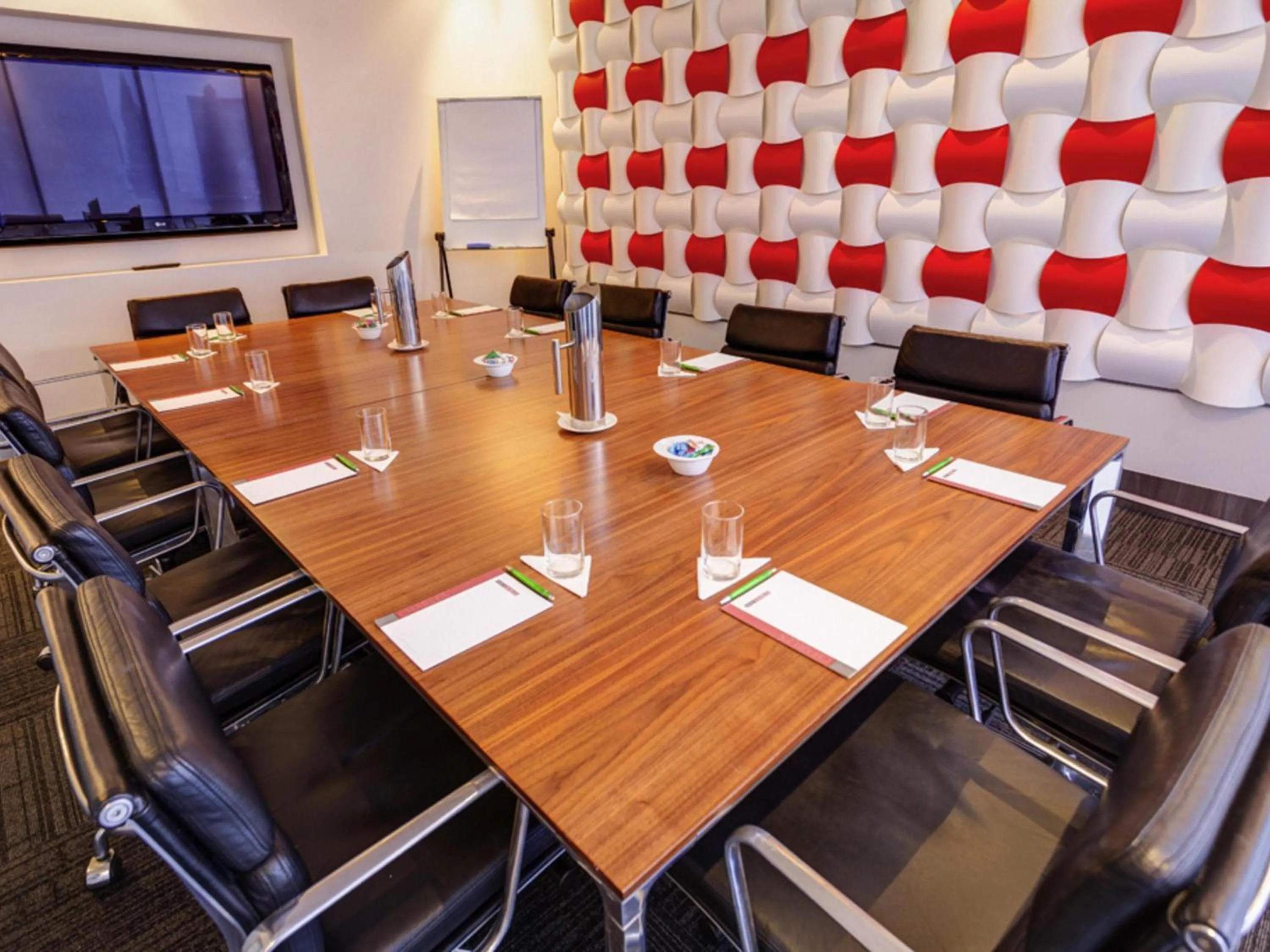 Meeting/conference room in Mantra Charles Hotel