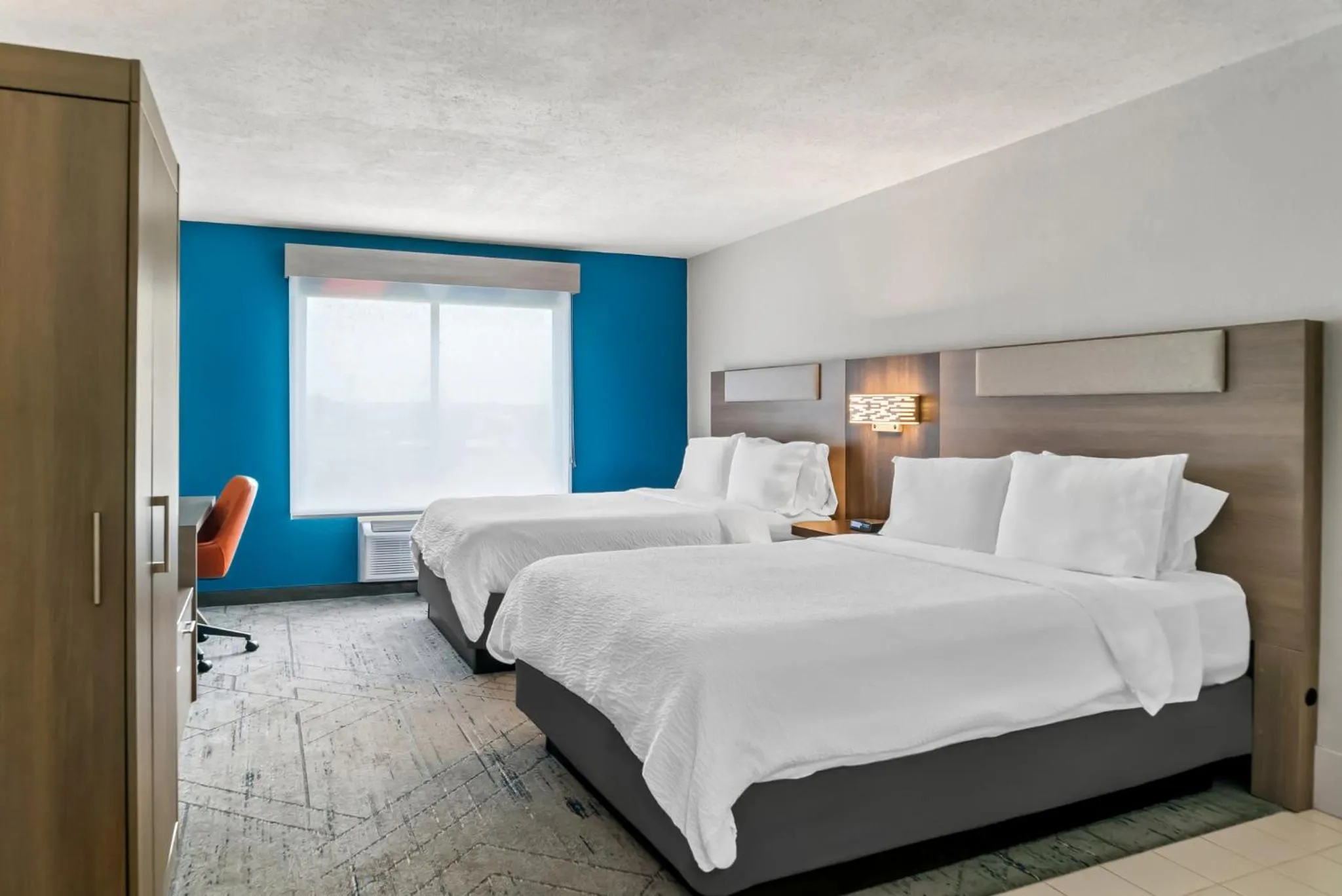 Photo of the whole room, Bed in Holiday Inn Express Lapeer by IHG