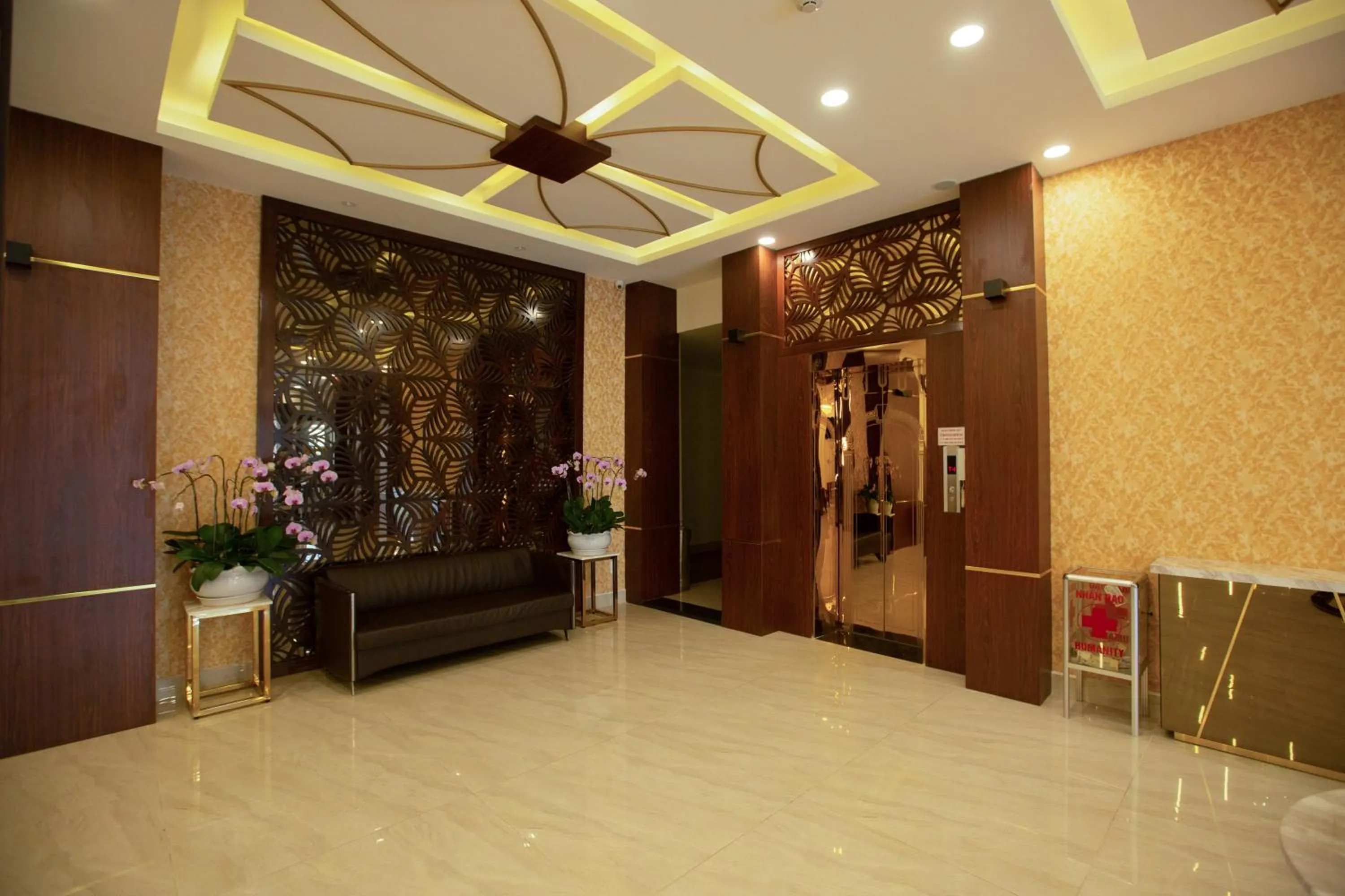 Lobby or reception in Dragon King 1 Hotel