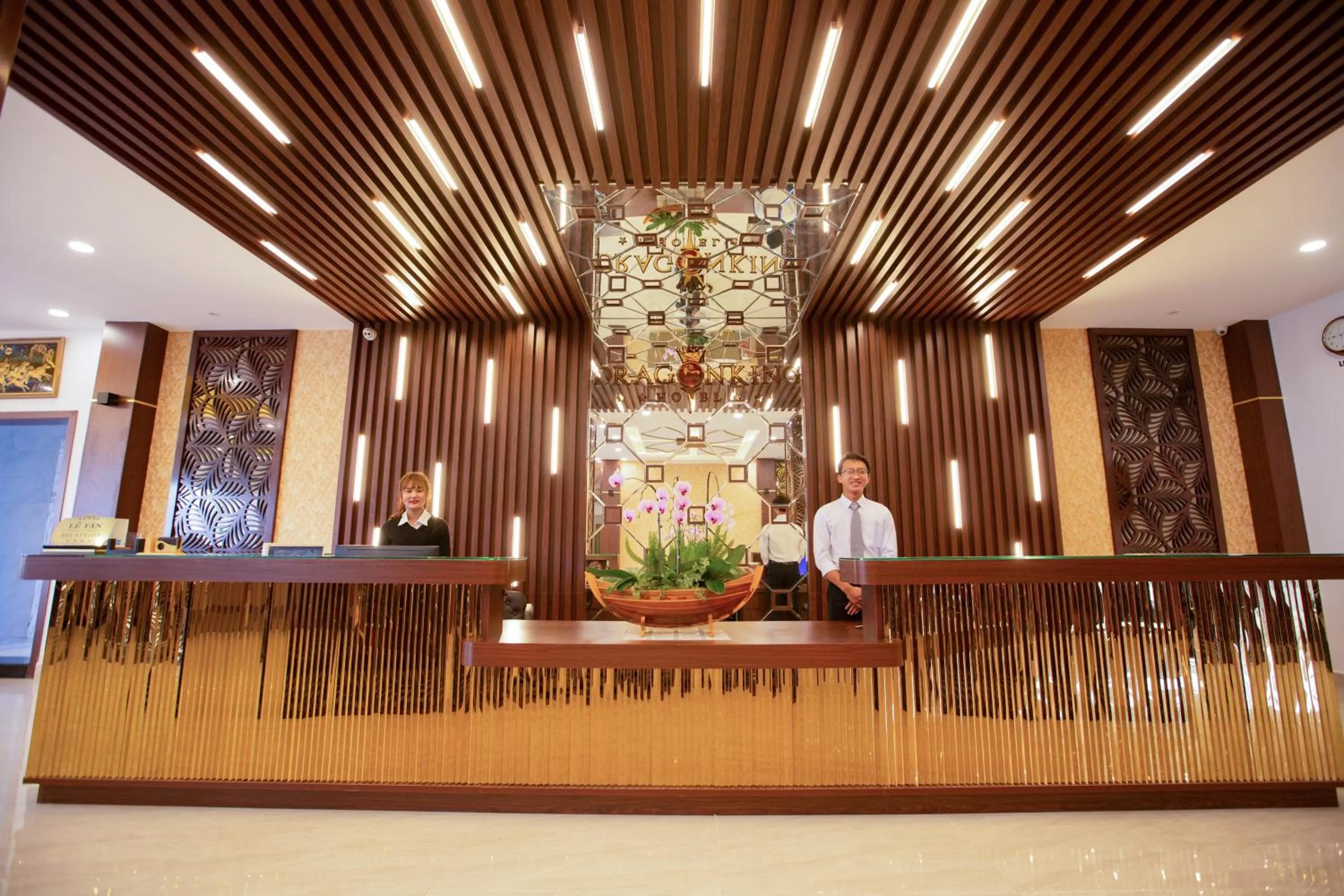 Lobby or reception in Dragon King 1 Hotel