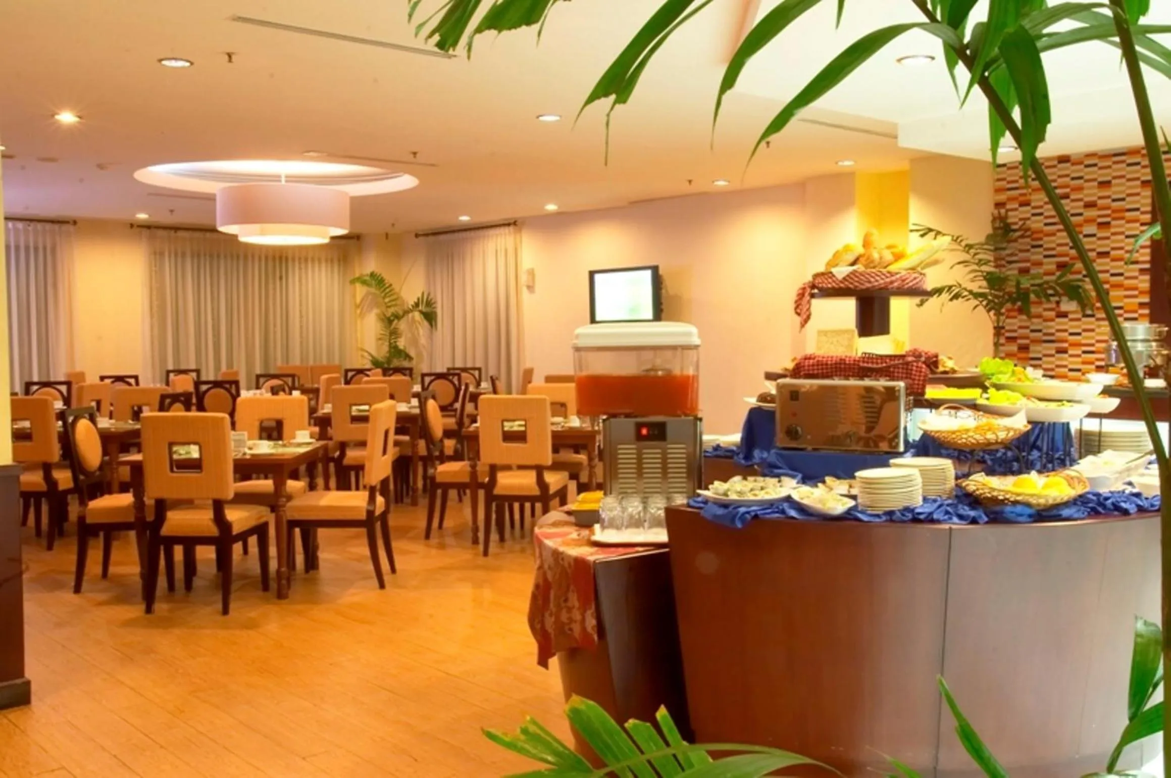 Restaurant/places to eat in Hotel Gran Puri Manado