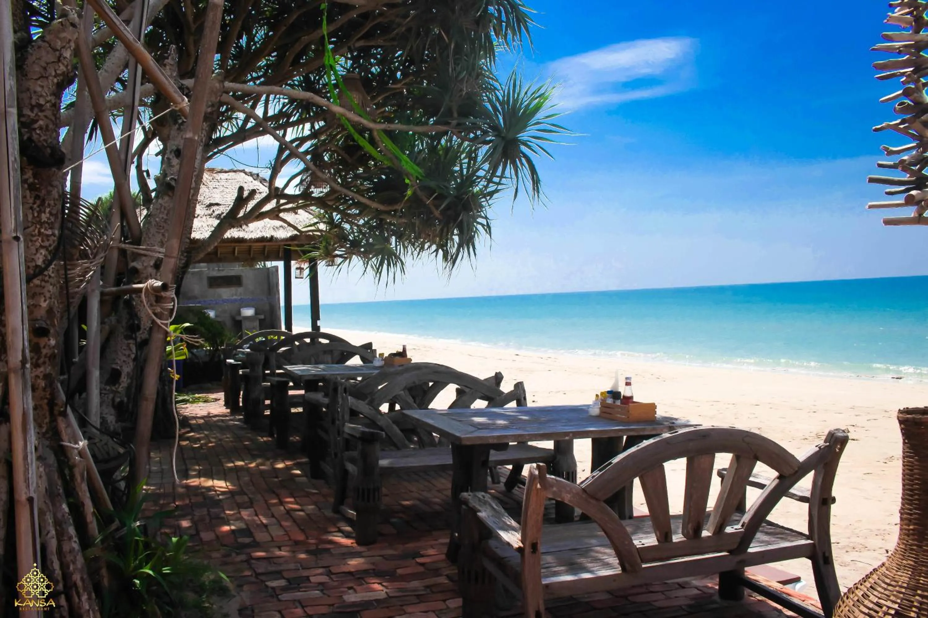 Restaurant/places to eat in Clean Beach Resort