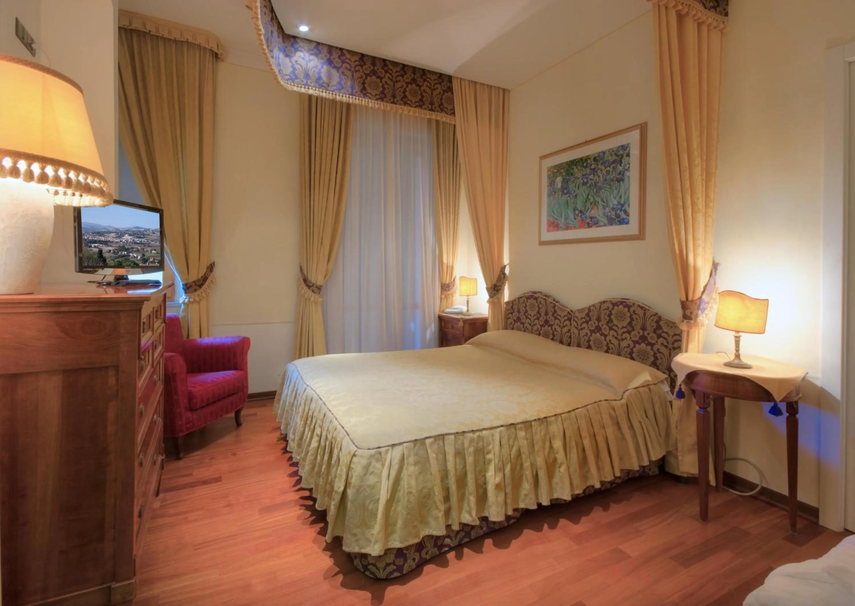 Photo of the whole room, Bed in Hotel Giardino