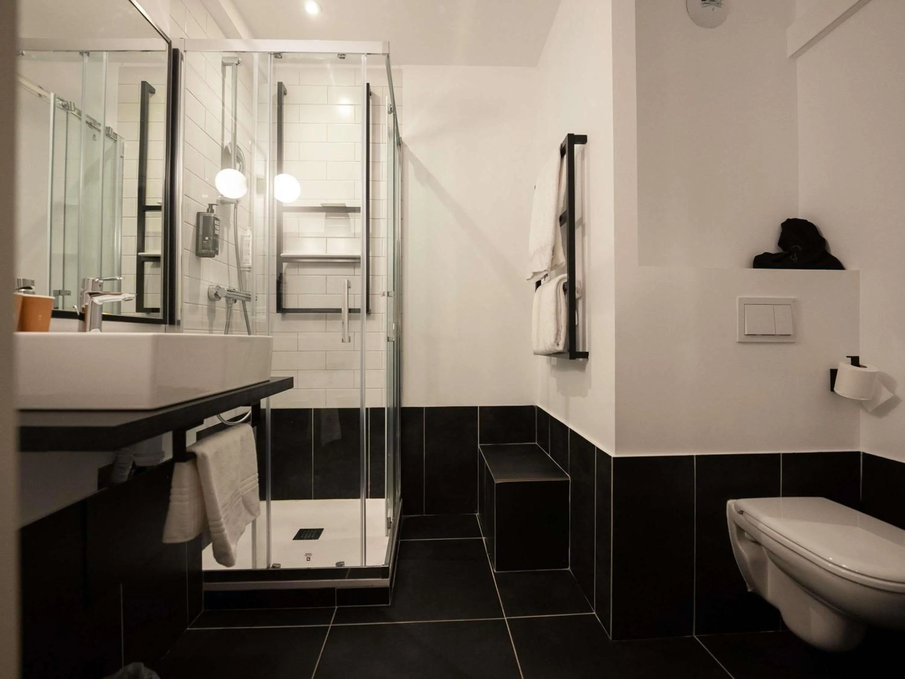 Bedroom in Ibis Brive Centre