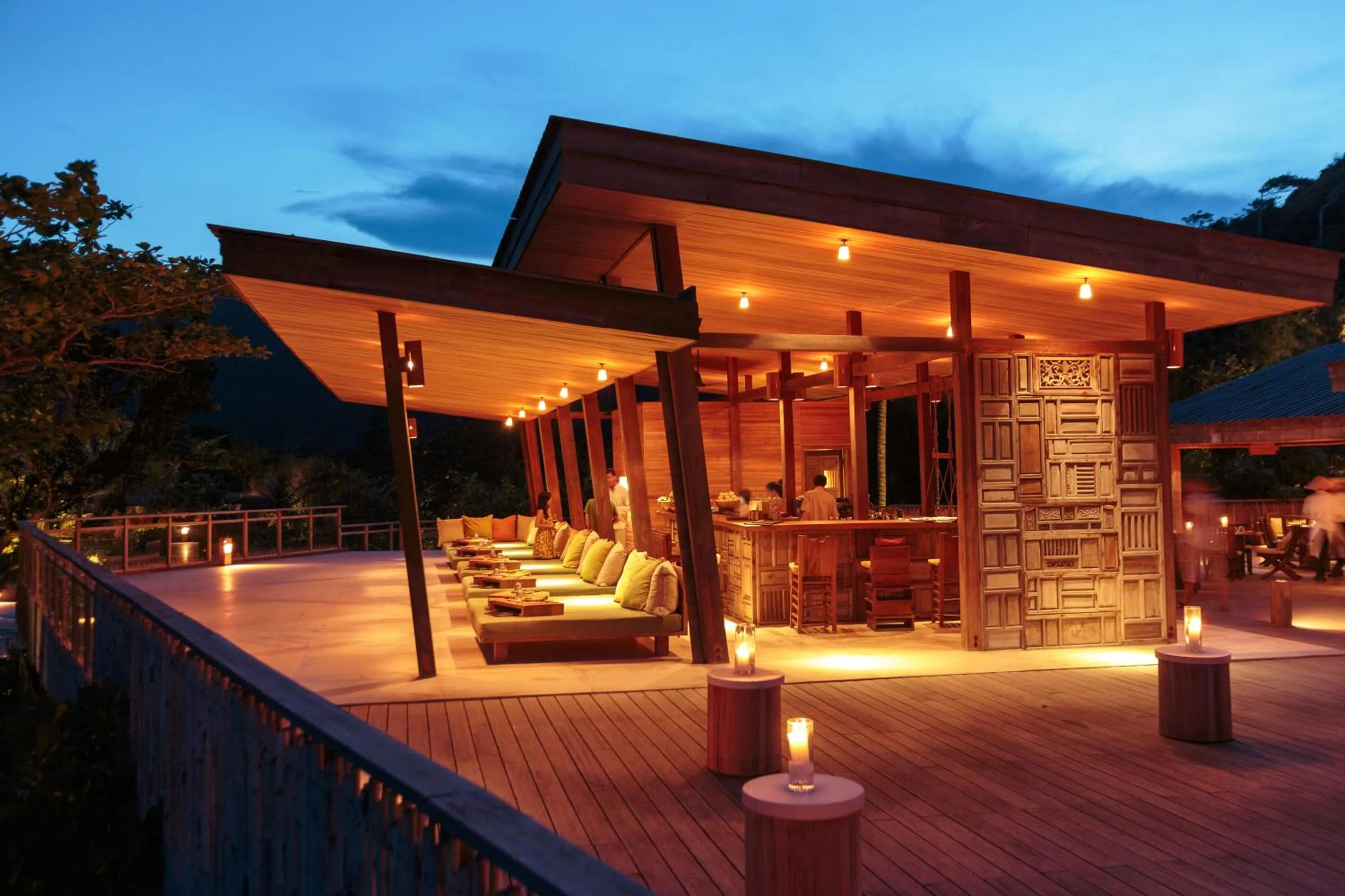 Lounge or bar in Six Senses Con Dao - Turtle Island Paradise