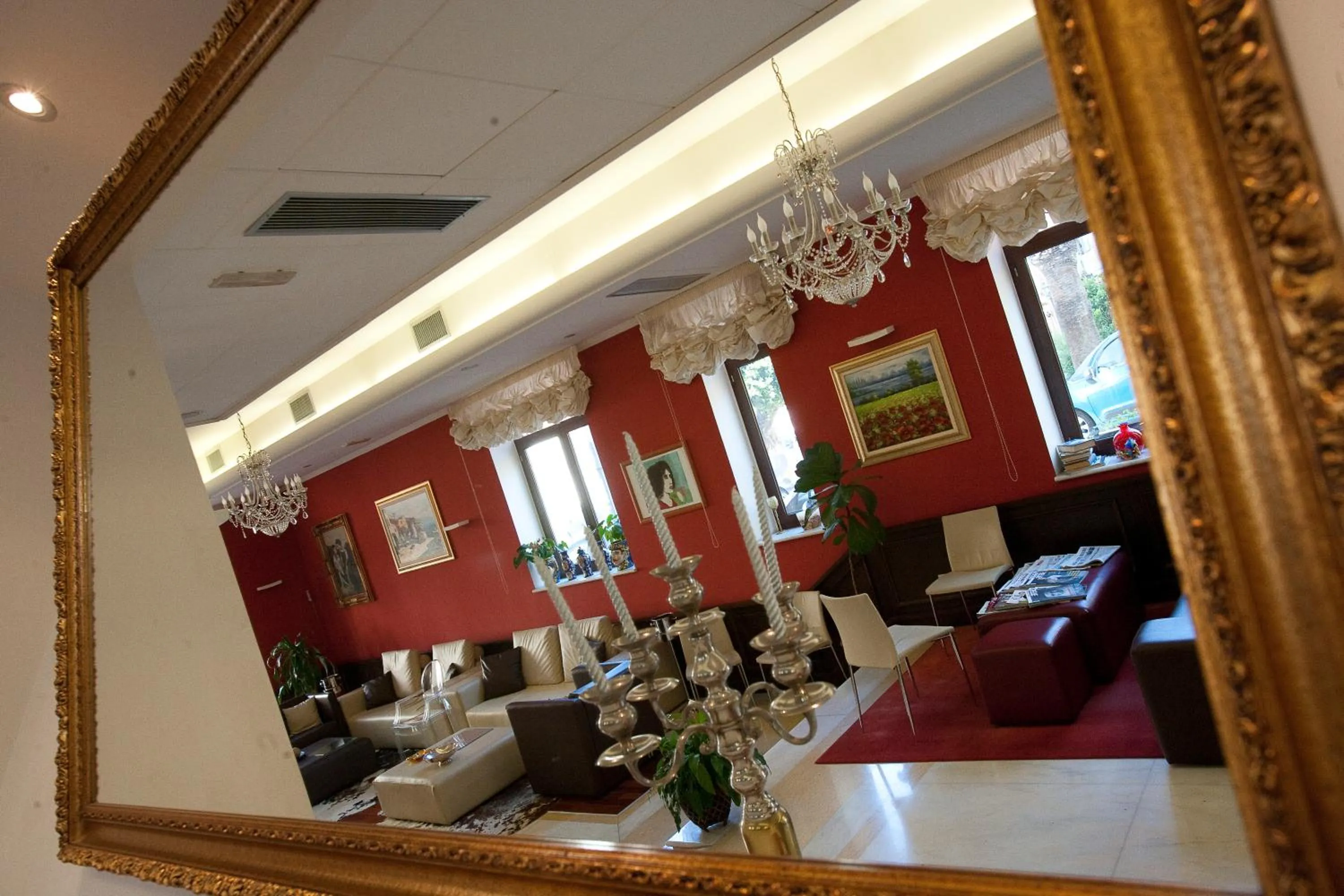 Decorative detail in La Chicca Palace Hotel