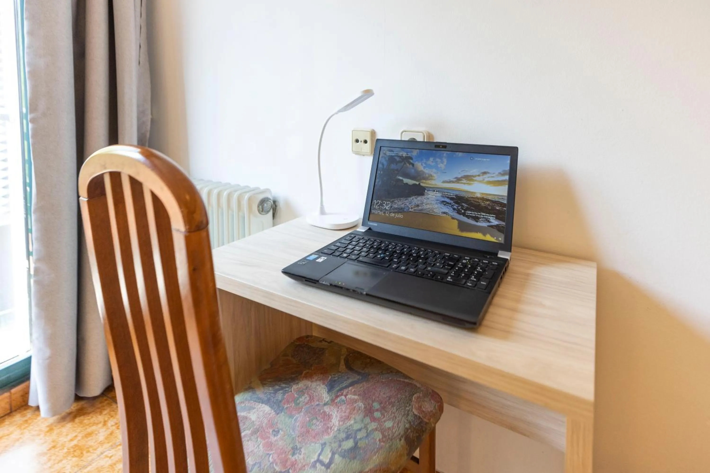 hair dresser in Hotel Madrid