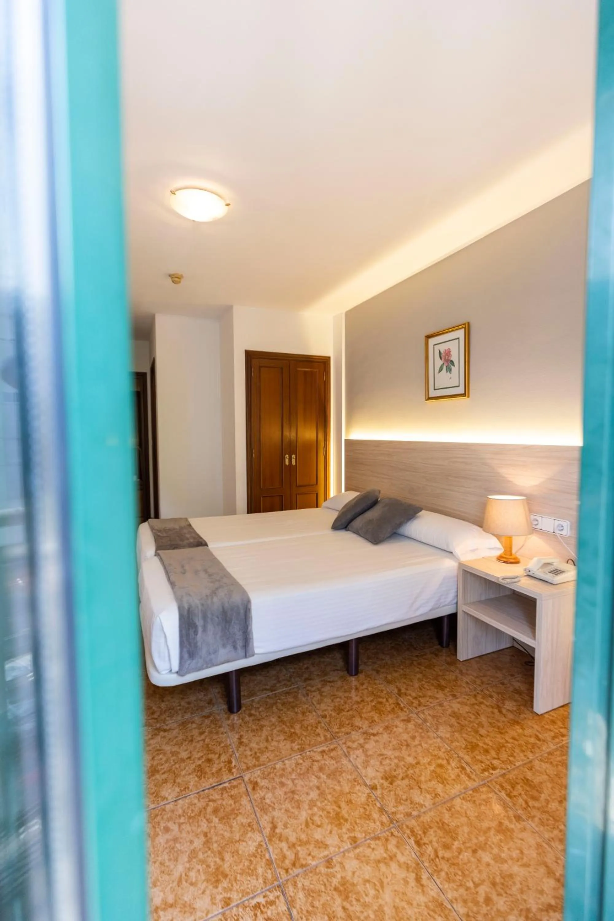 Photo of the whole room, Bed in Hotel Madrid