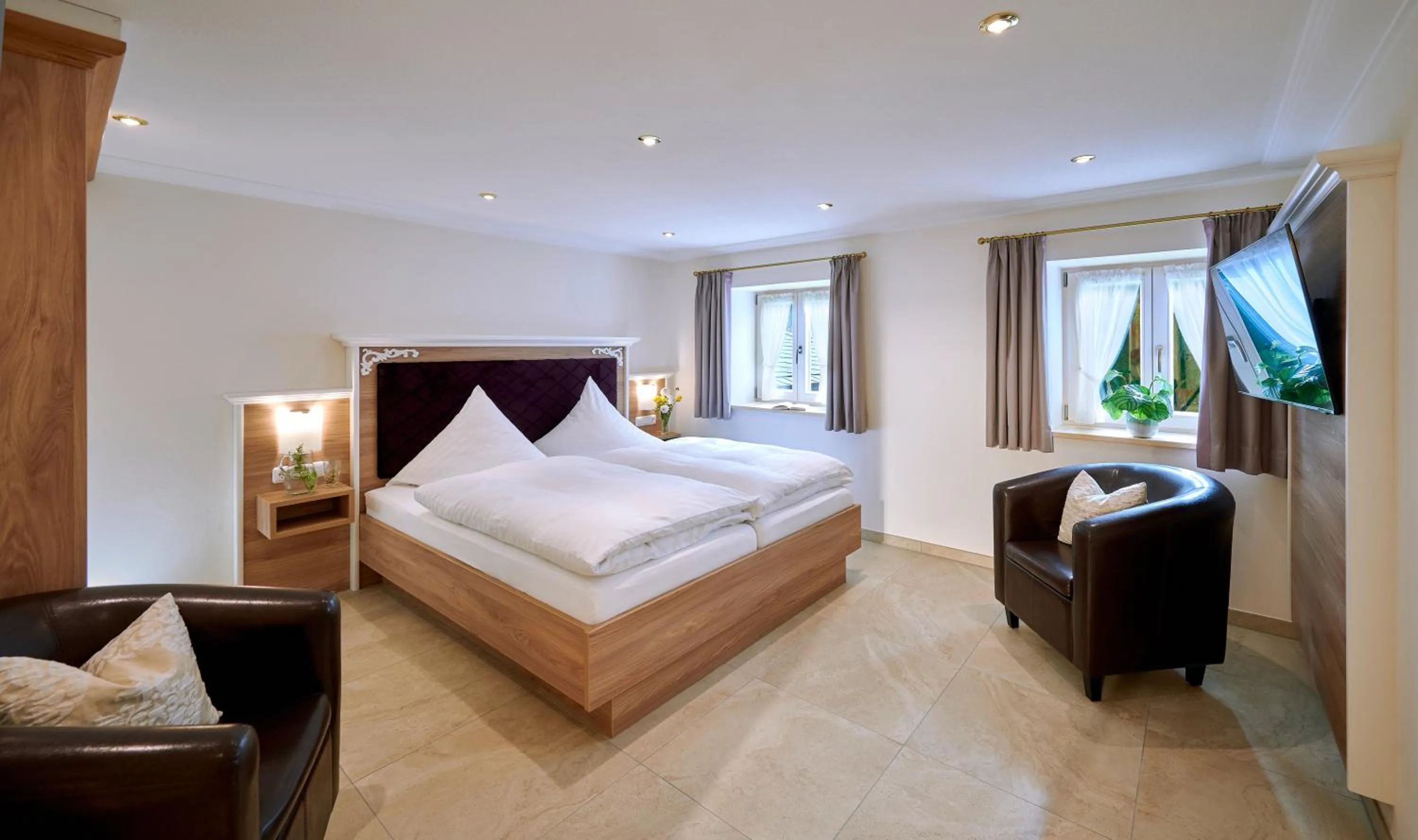 Bedroom, Bed in Ferienwohnungen im Bonnschloessl