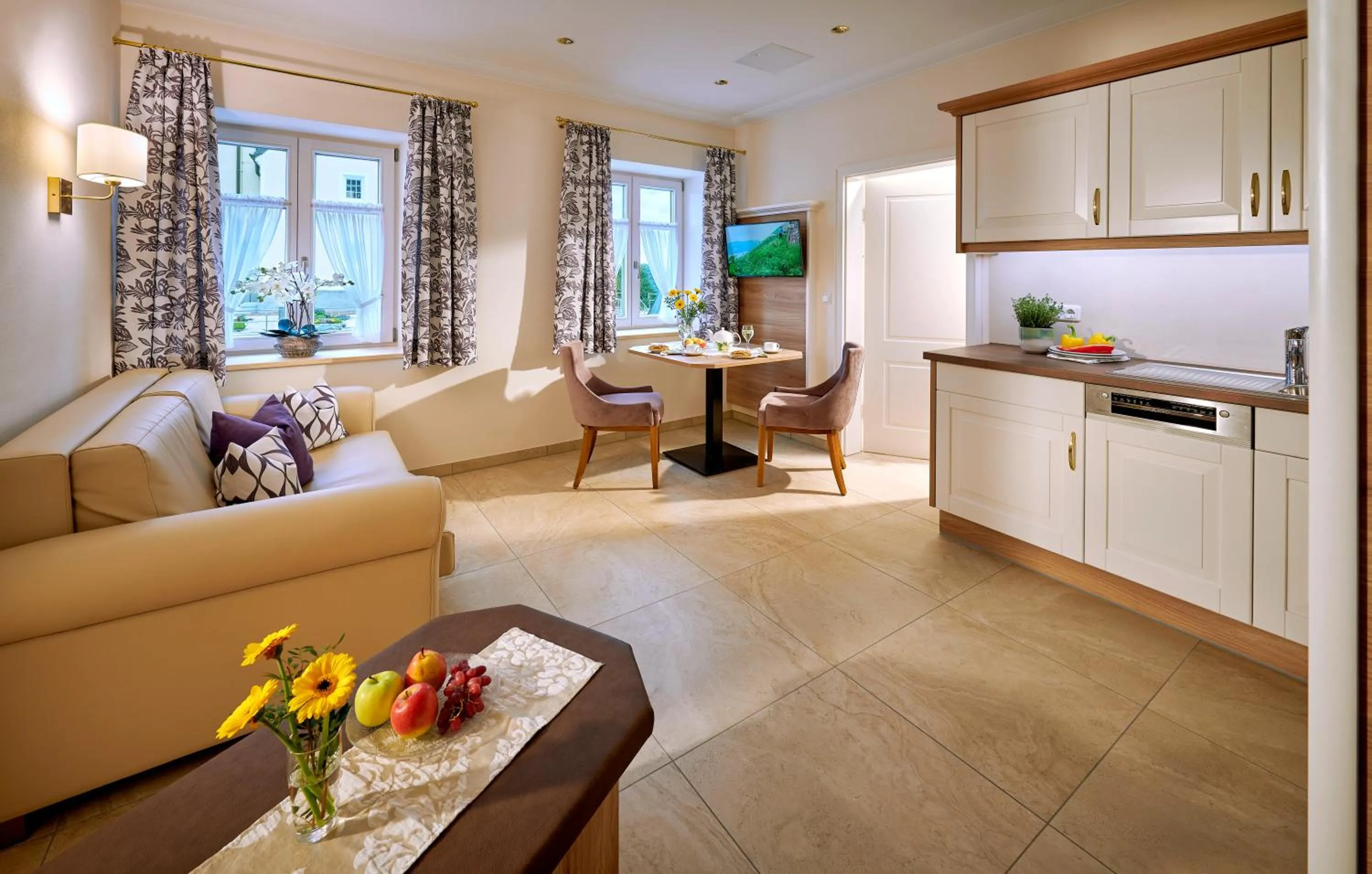 Kitchen or kitchenette in Ferienwohnungen im Bonnschloessl