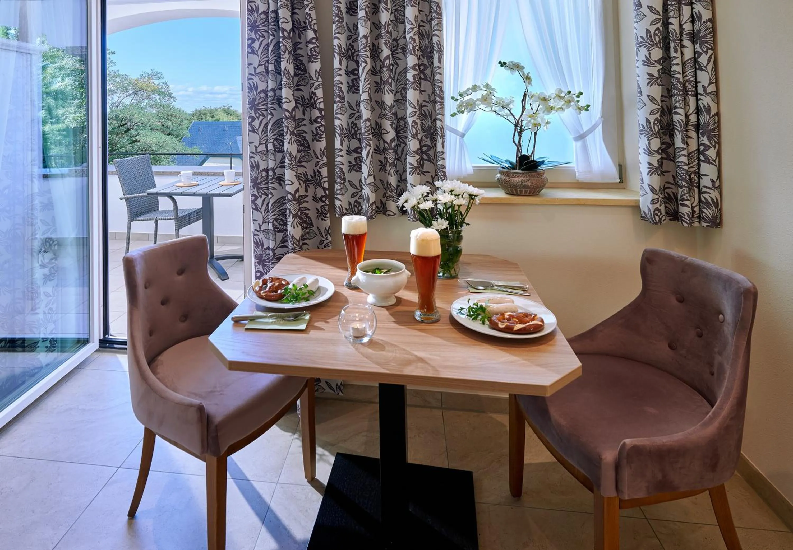 Dining area in Ferienwohnungen im Bonnschloessl