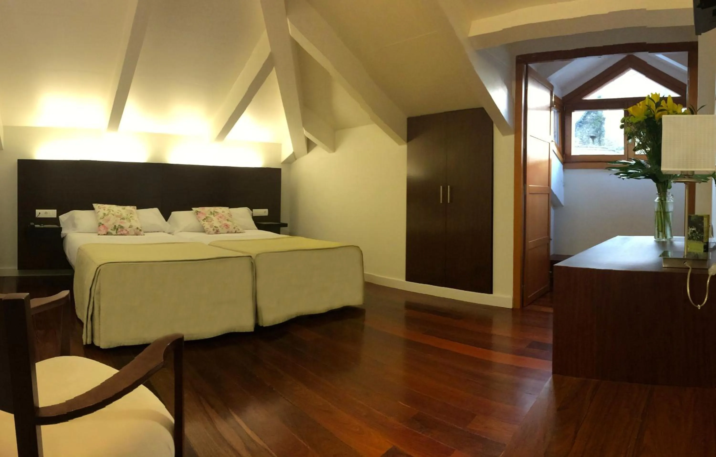 Bedroom, Bed in Plaza Mayor