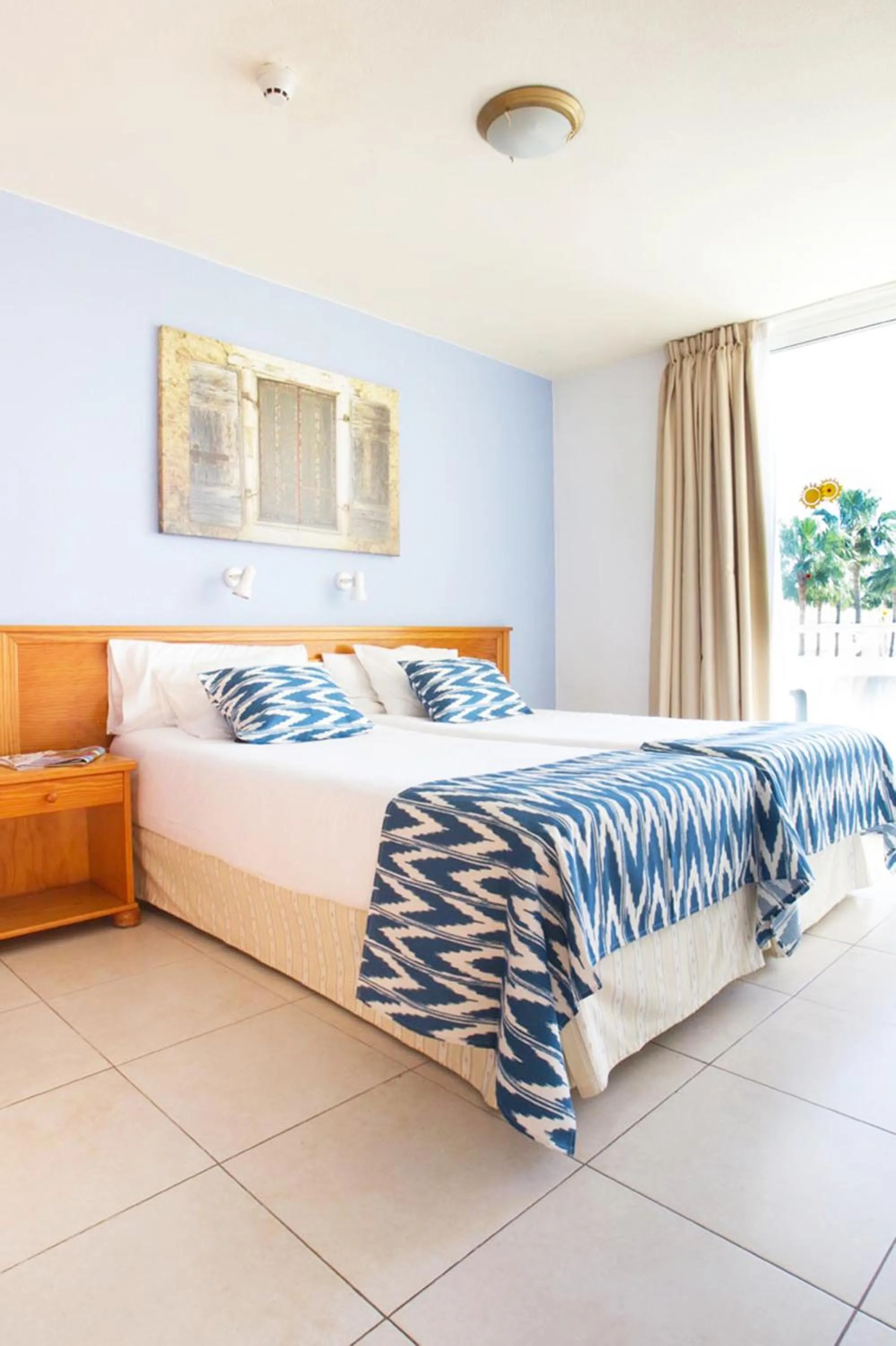 Photo of the whole room in Playa Del Sol - Adults Only