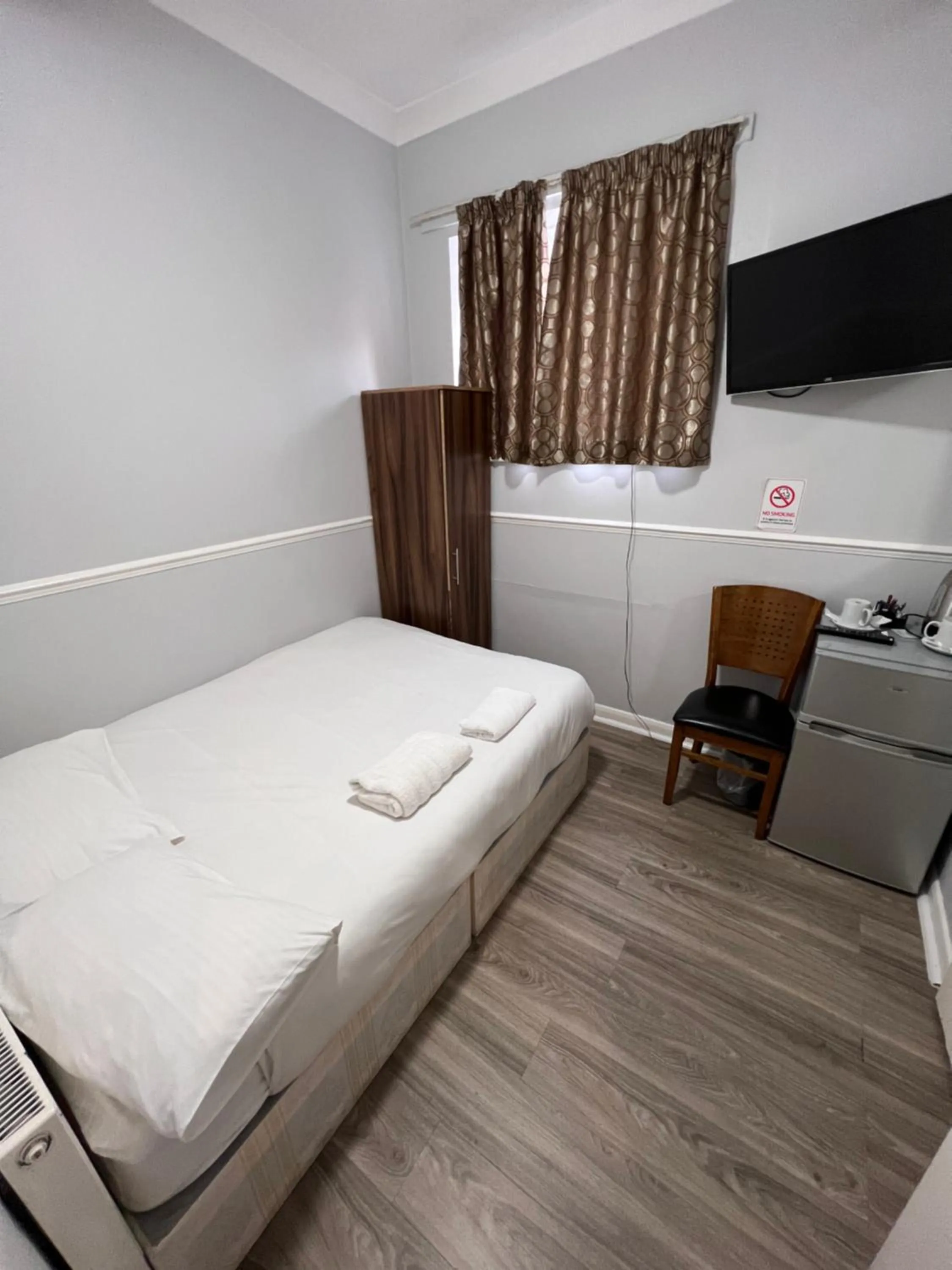 Bed in The Commongate Hotels