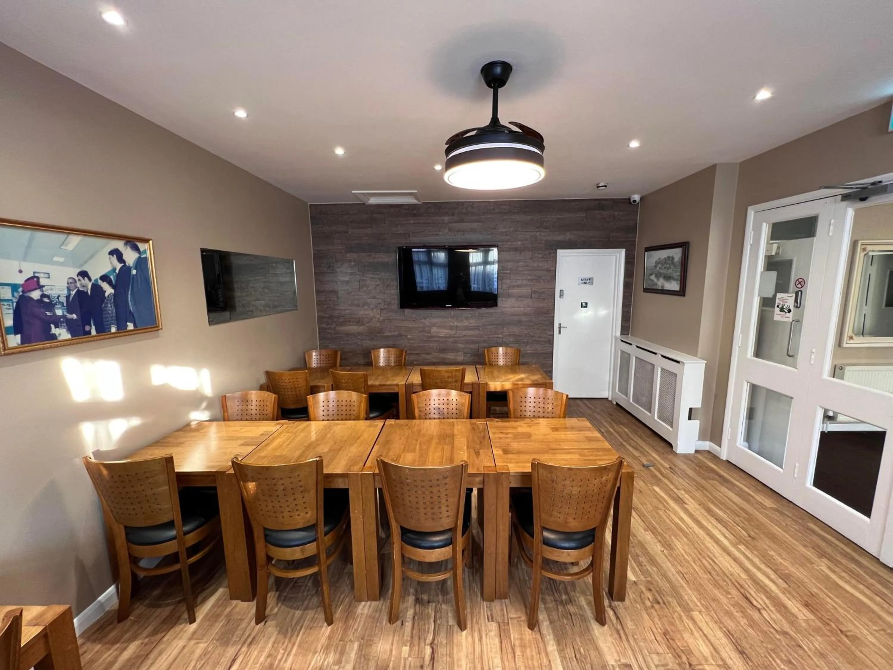 Seating area in The Commongate Hotels