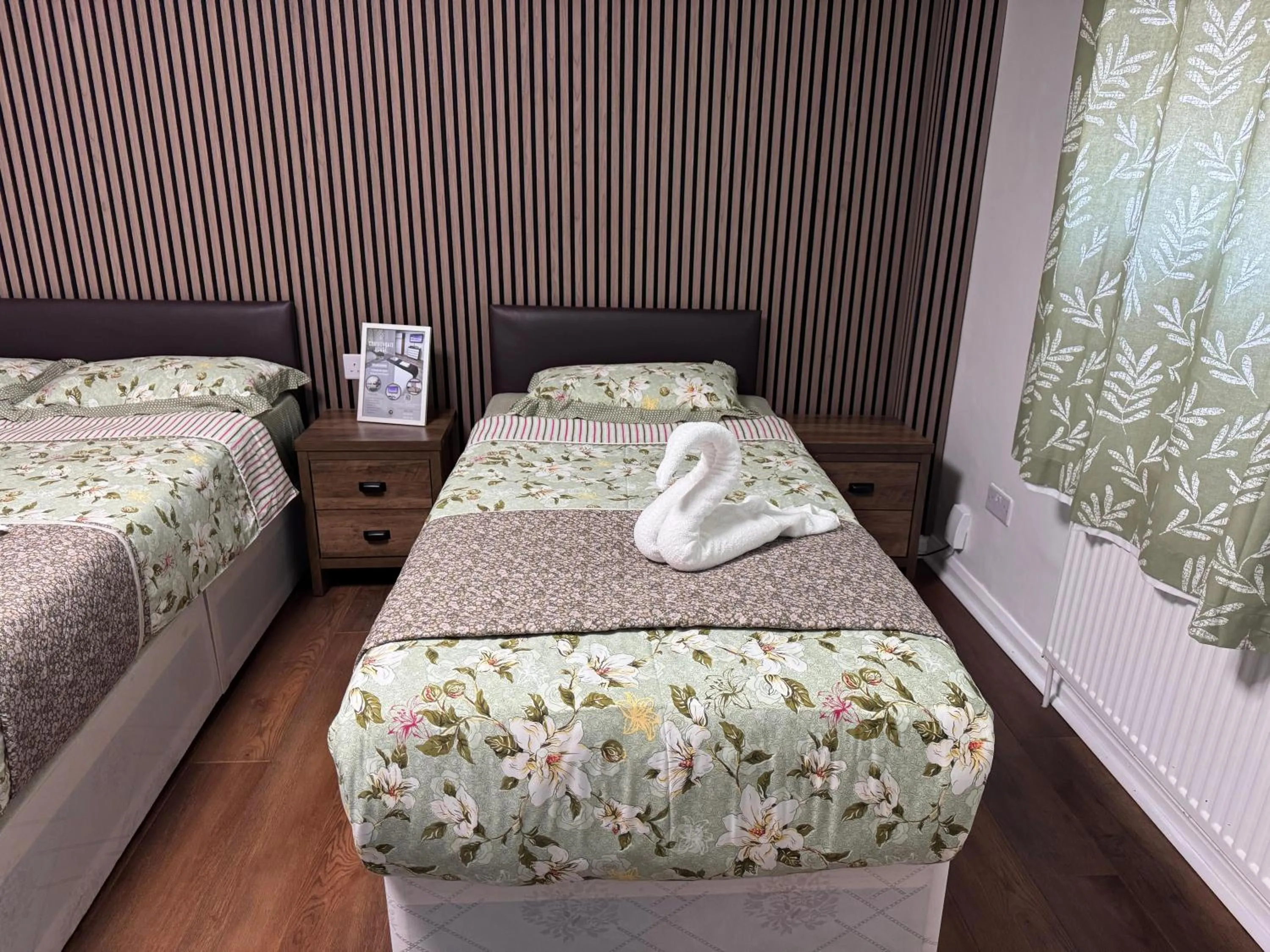 Bed in The Commongate Hotels