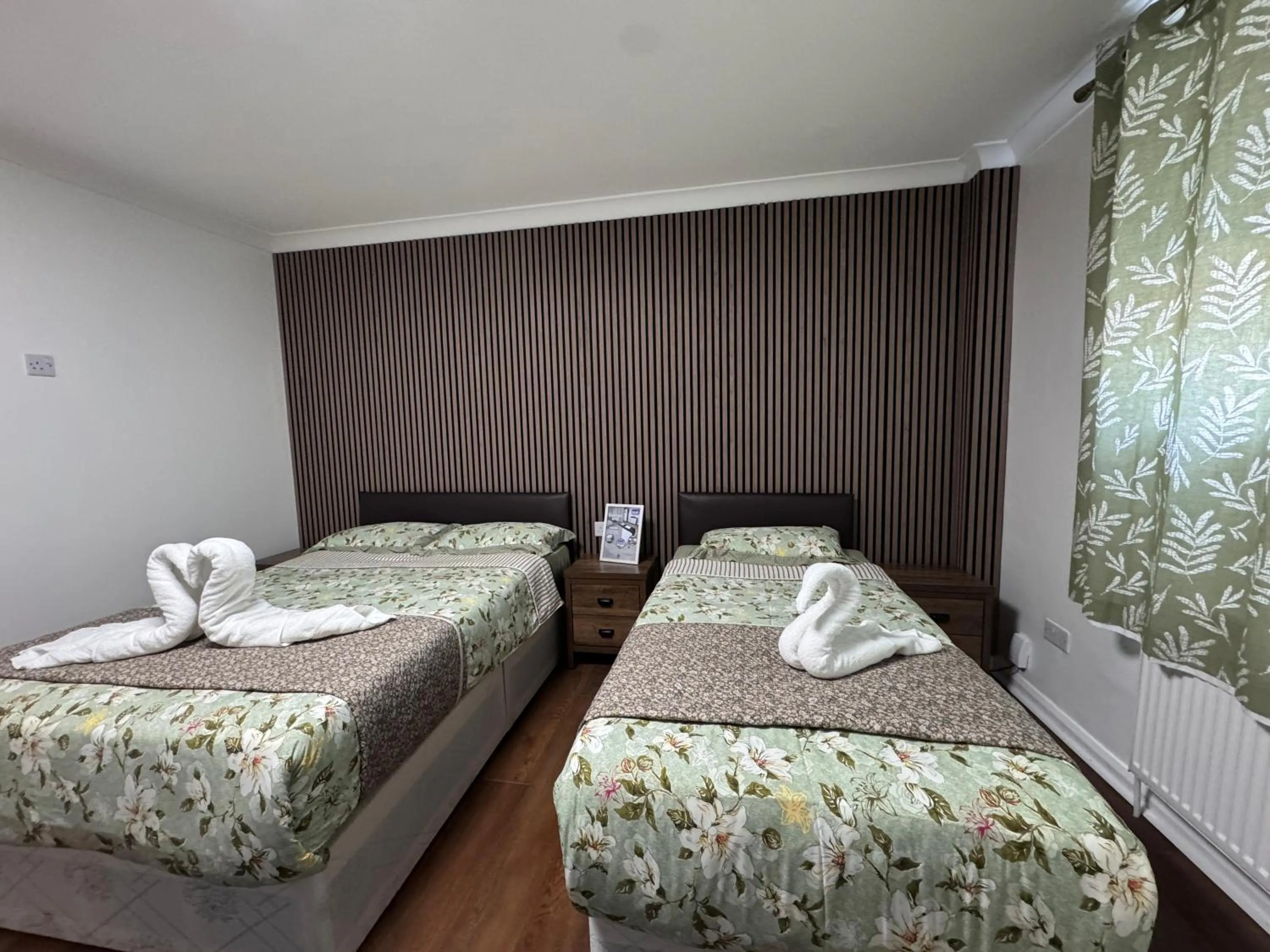 Bed in The Commongate Hotels