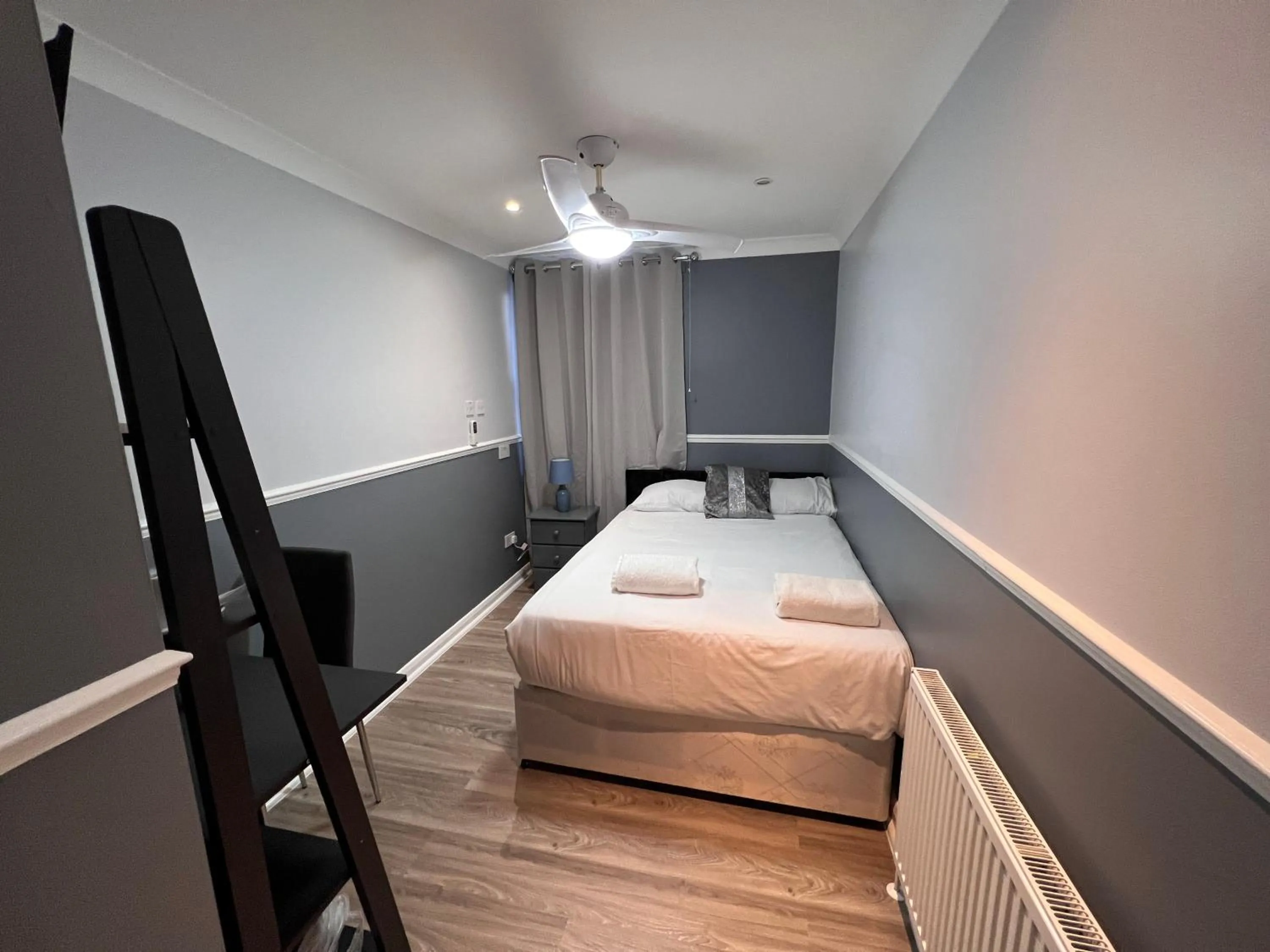 Bed in The Commongate Hotels