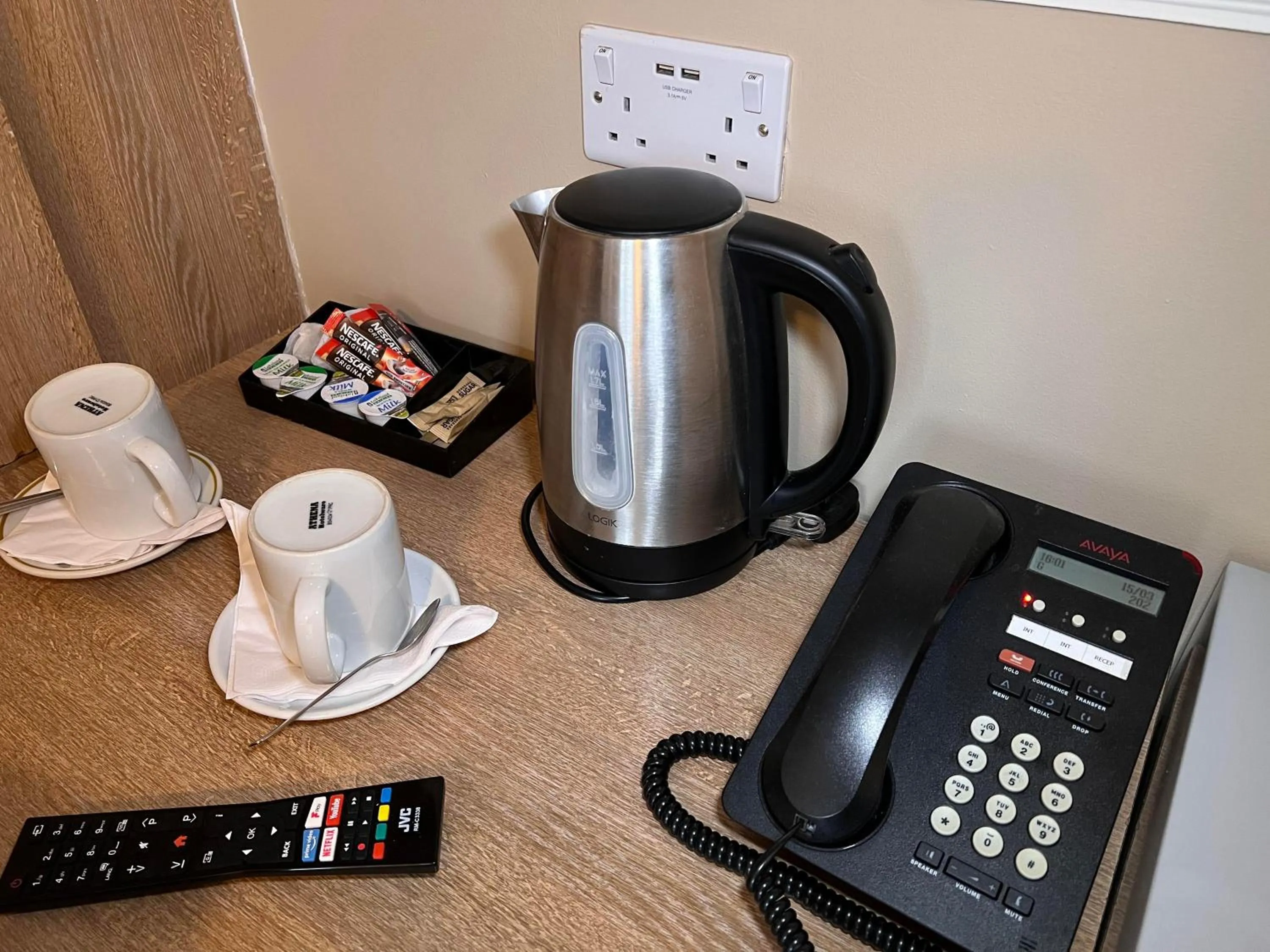 Coffee/tea facilities in The Commongate Hotels