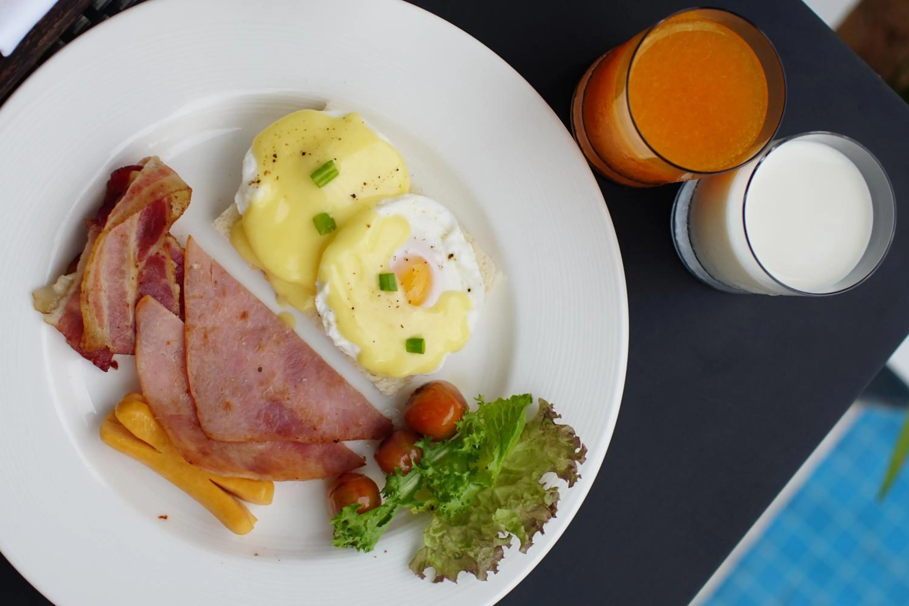 American breakfast in Aroma Angkor Boutique Hotel