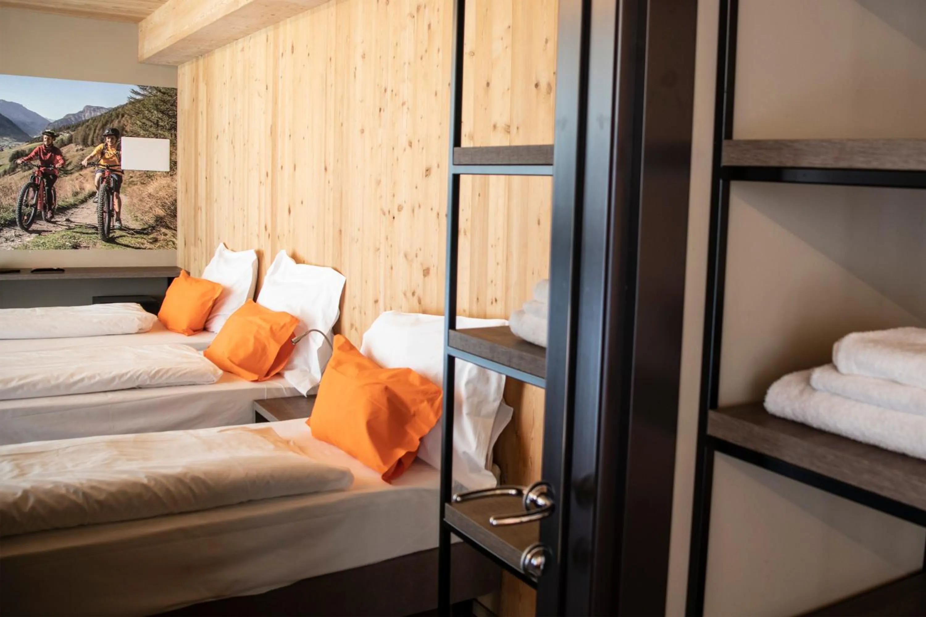 Bedroom, Bed in Montivas Lodge