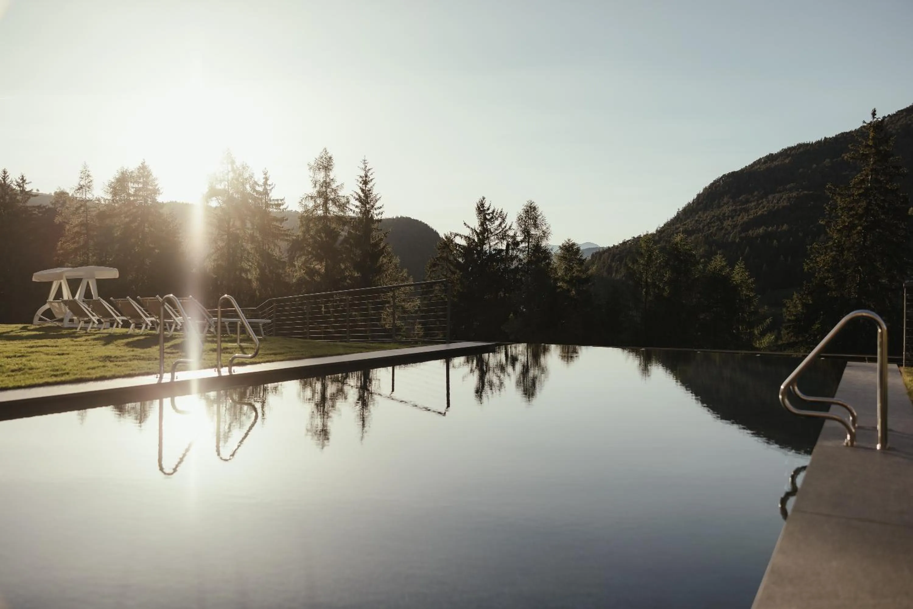 Swimming pool in Hotel Digon