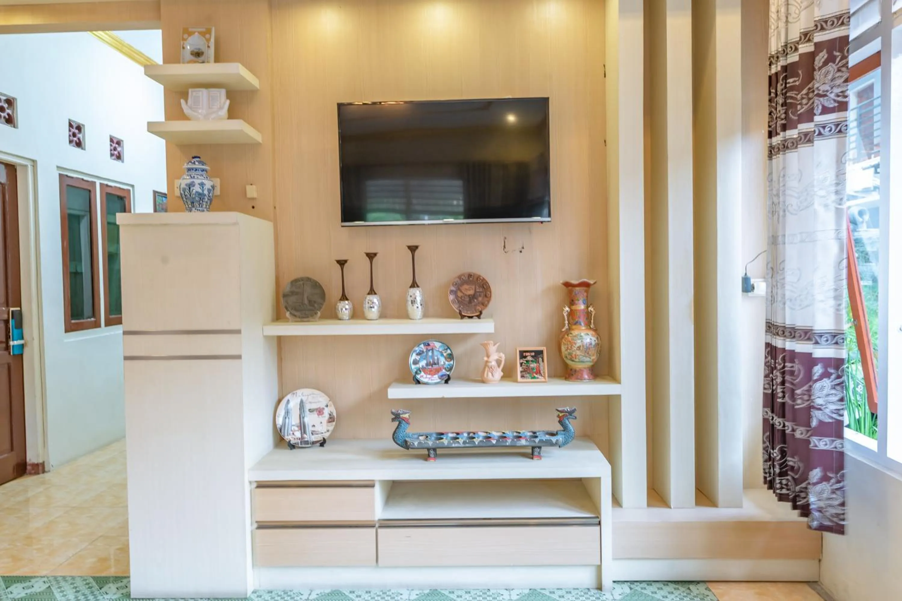 Metro Malioboro Living