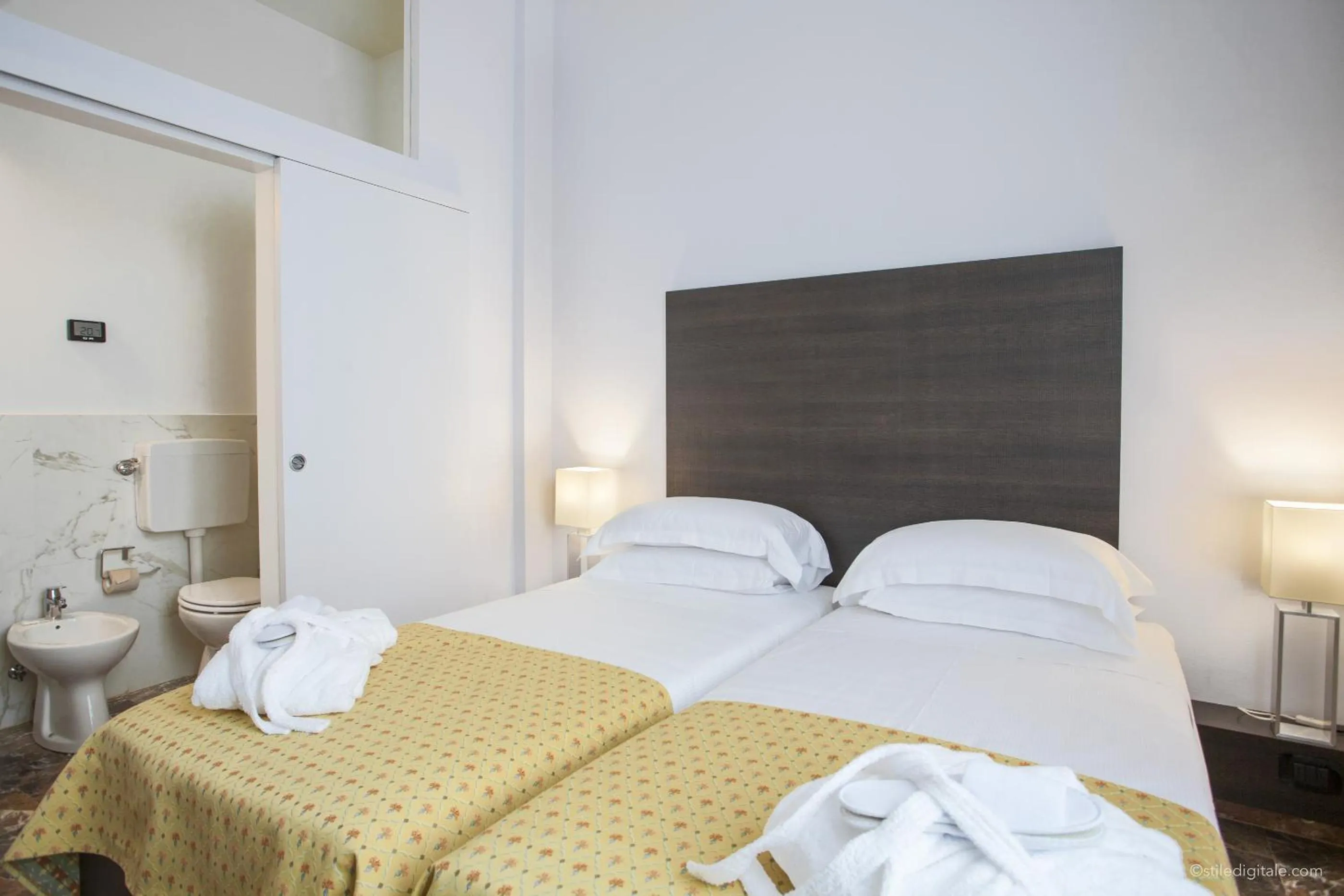 Bathroom, Bed in Boutique Hotel Liberty 1904