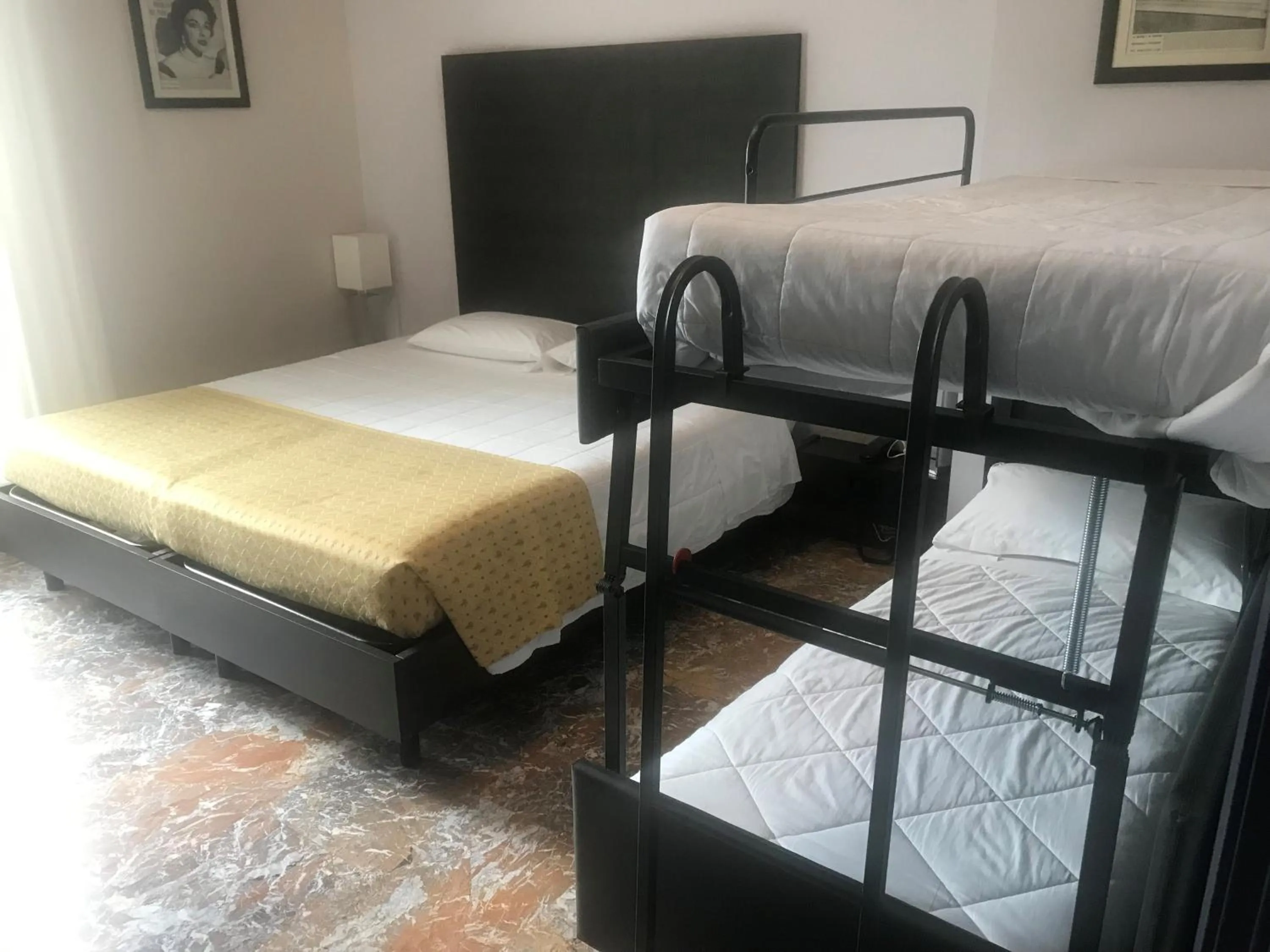 Photo of the whole room, Bed in Boutique Hotel Liberty 1904