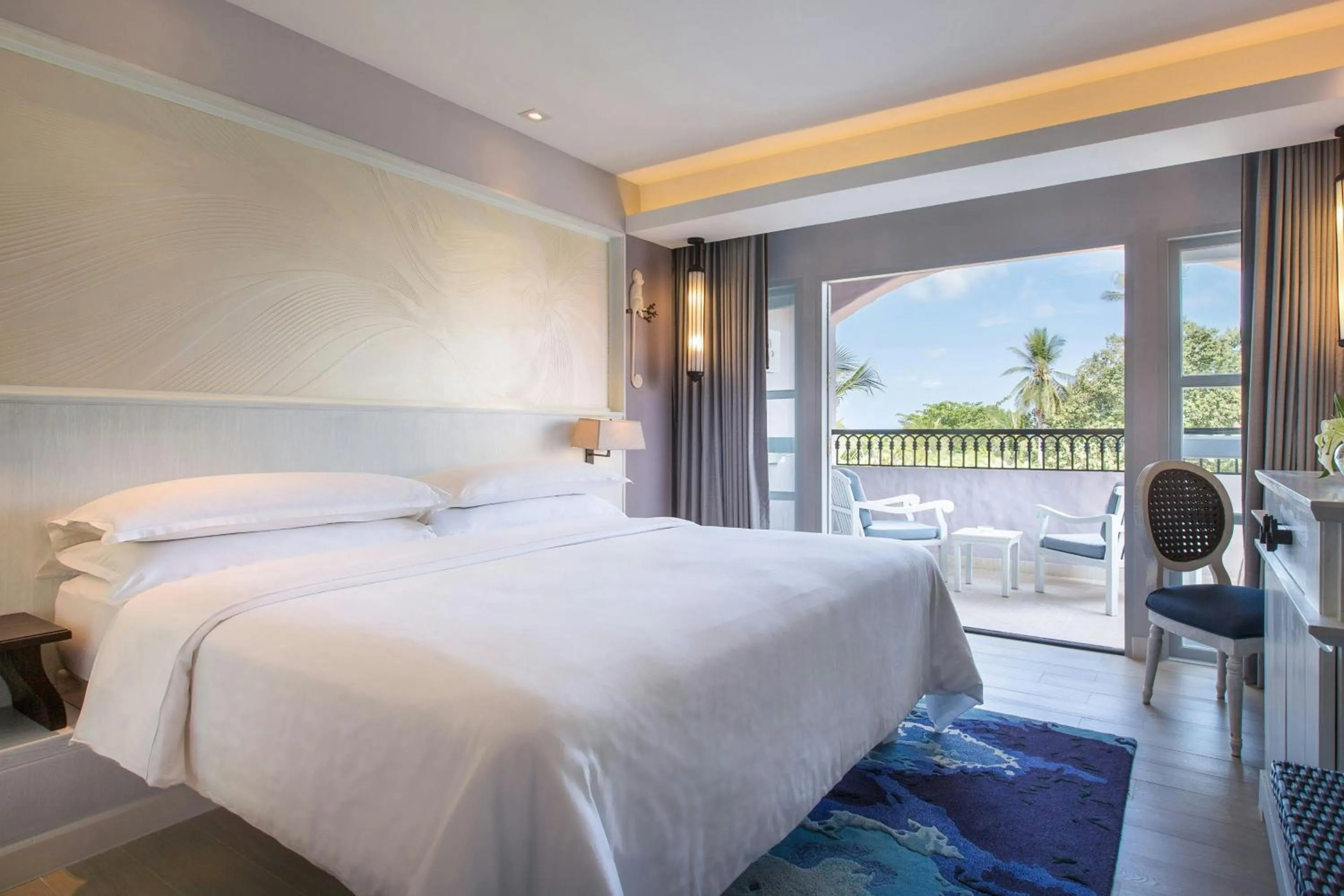 Photo of the whole room, Bed in Sheraton Samui Resort
