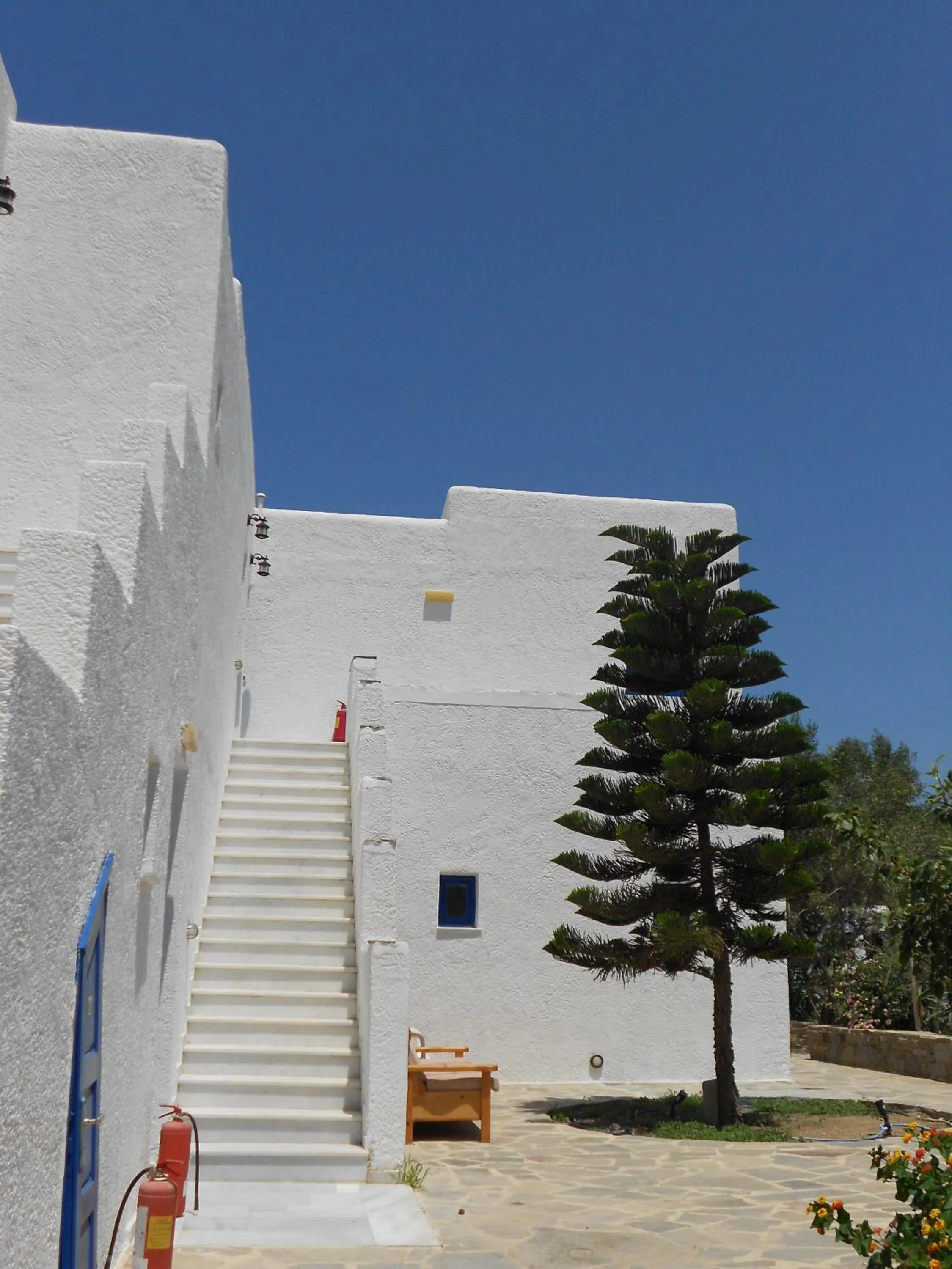 Facade/entrance in Agia Anna Living