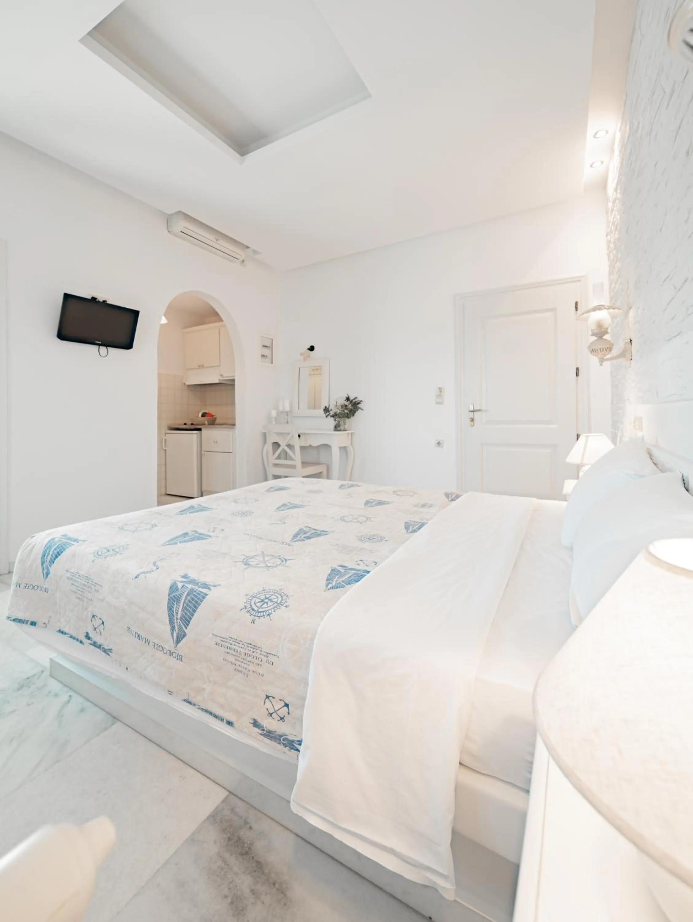 Bed in Agia Anna Living