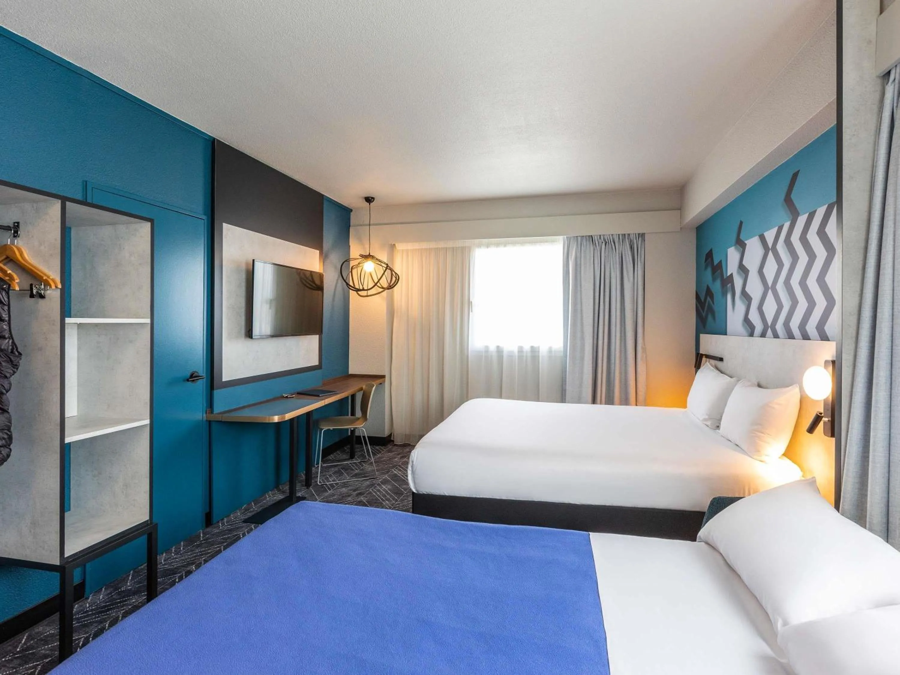 Bedroom, Bed in ibis Styles Bordeaux Centre Mériadeck