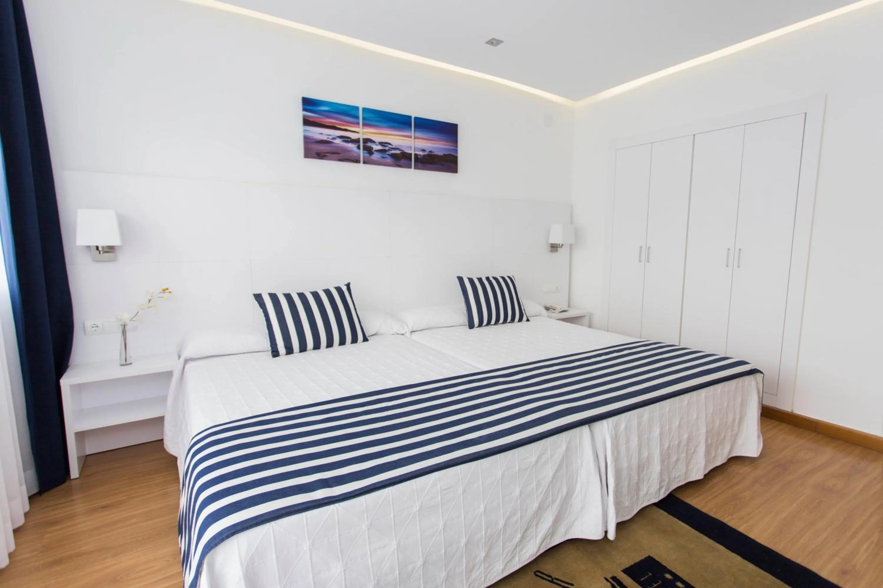 Photo of the whole room, Bed in Hotel Voramar