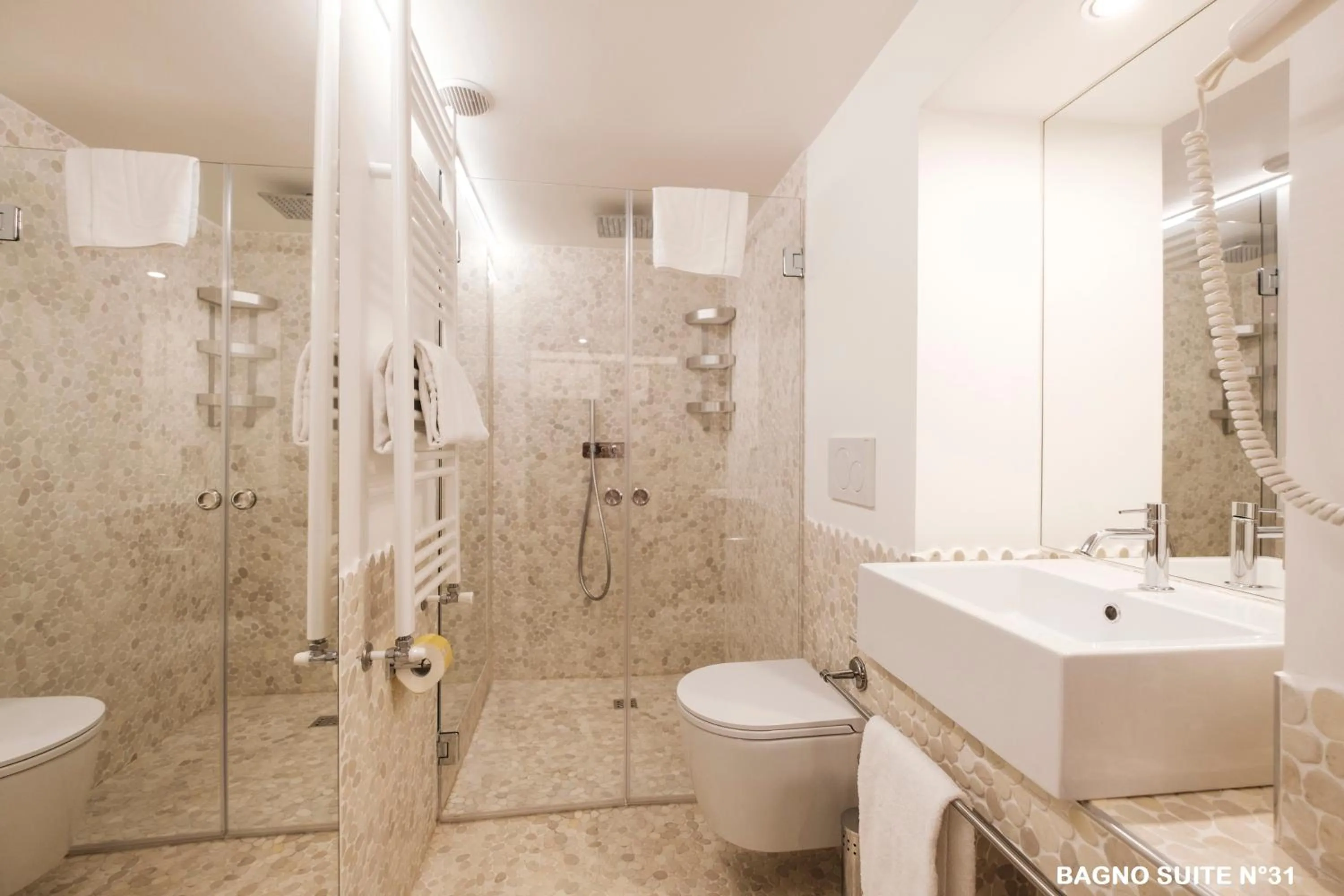 Shower in Residence Sacchi Aparthotel