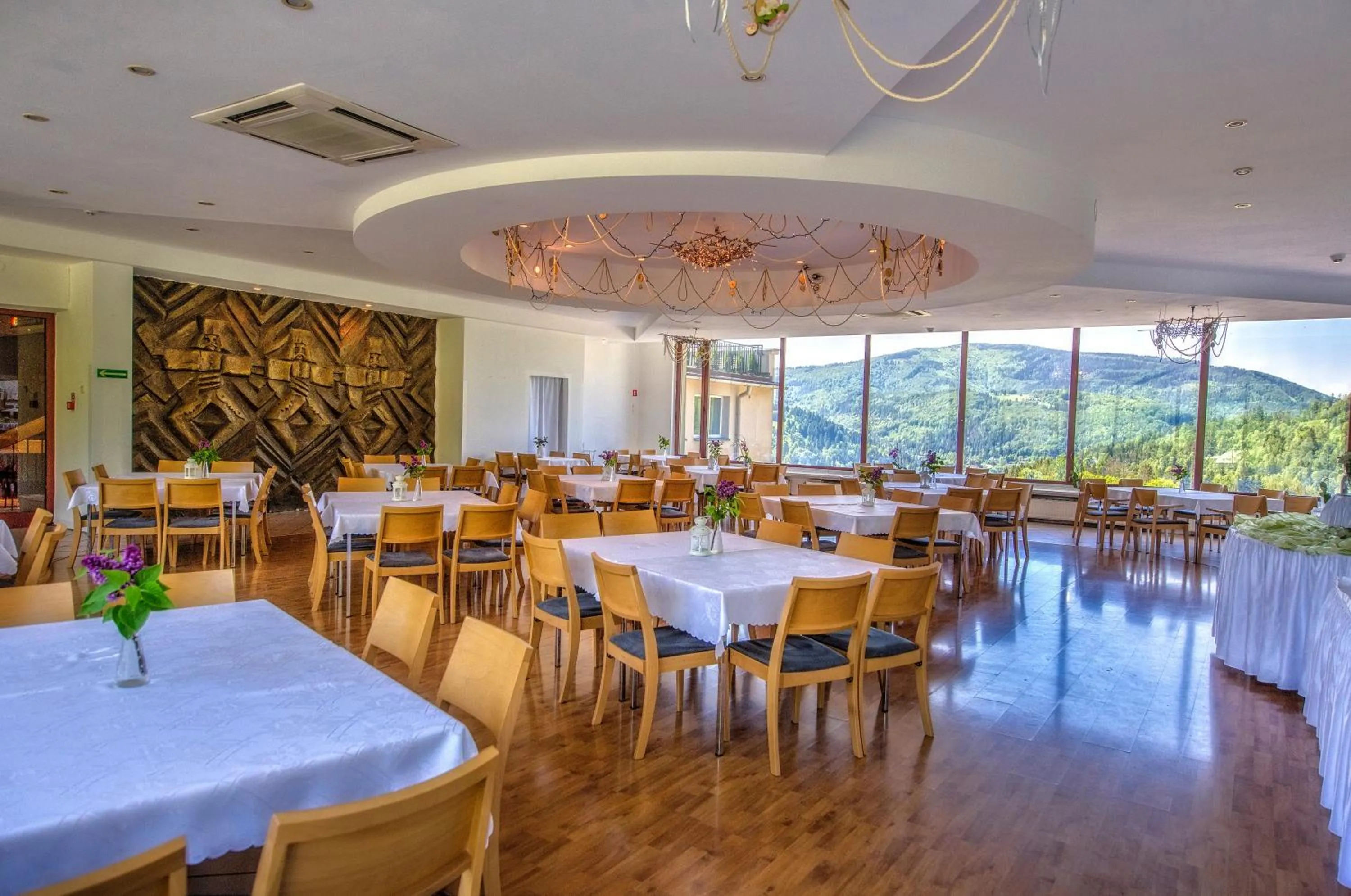 Restaurant/places to eat in Krokus